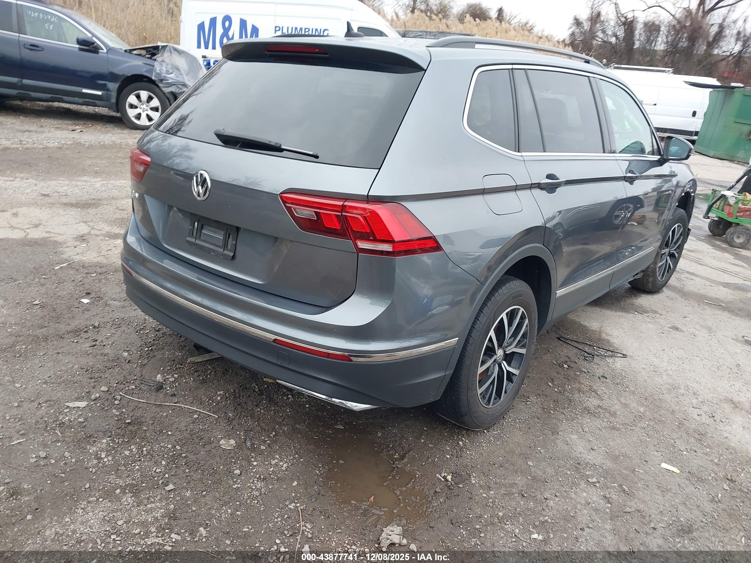 VOLKSWAGEN TIGUAN image 4