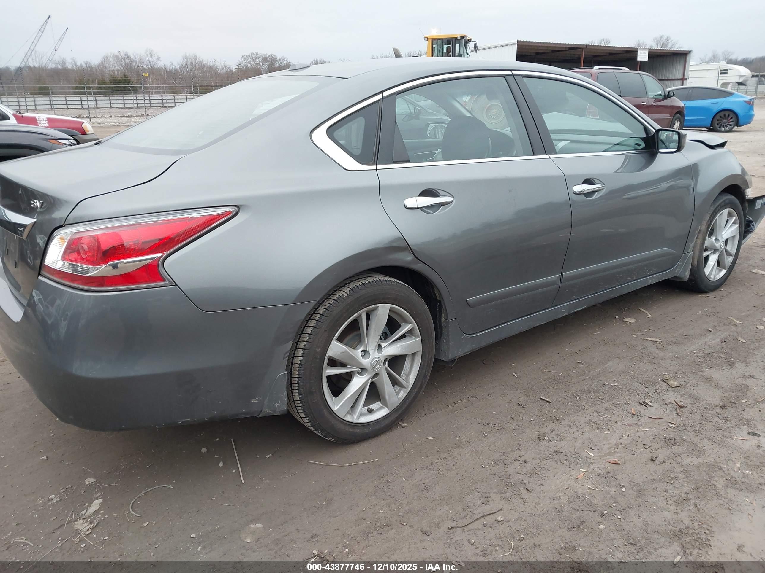 NISSAN ALTIMA image 4