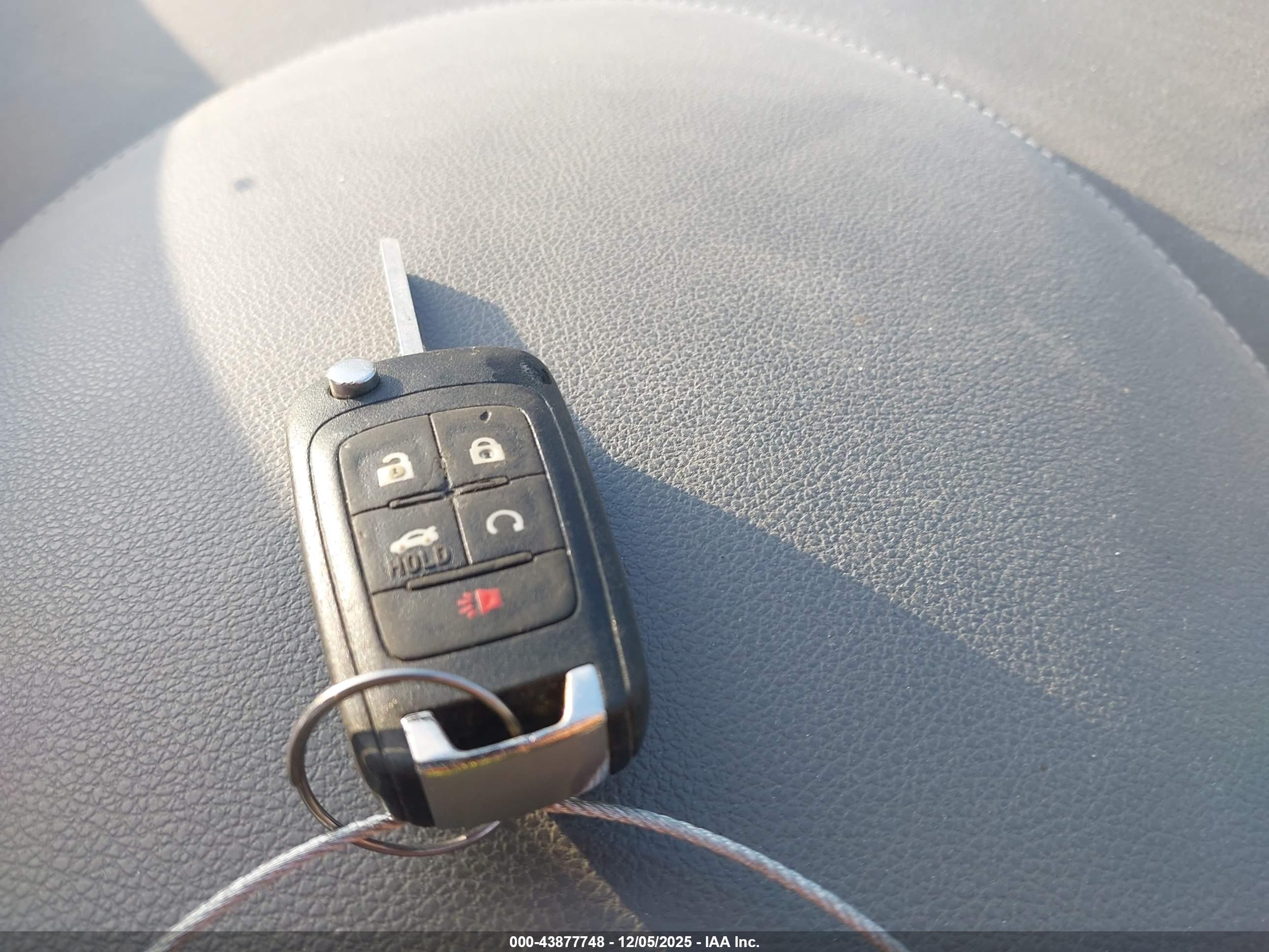 BUICK LACROSSE image 11