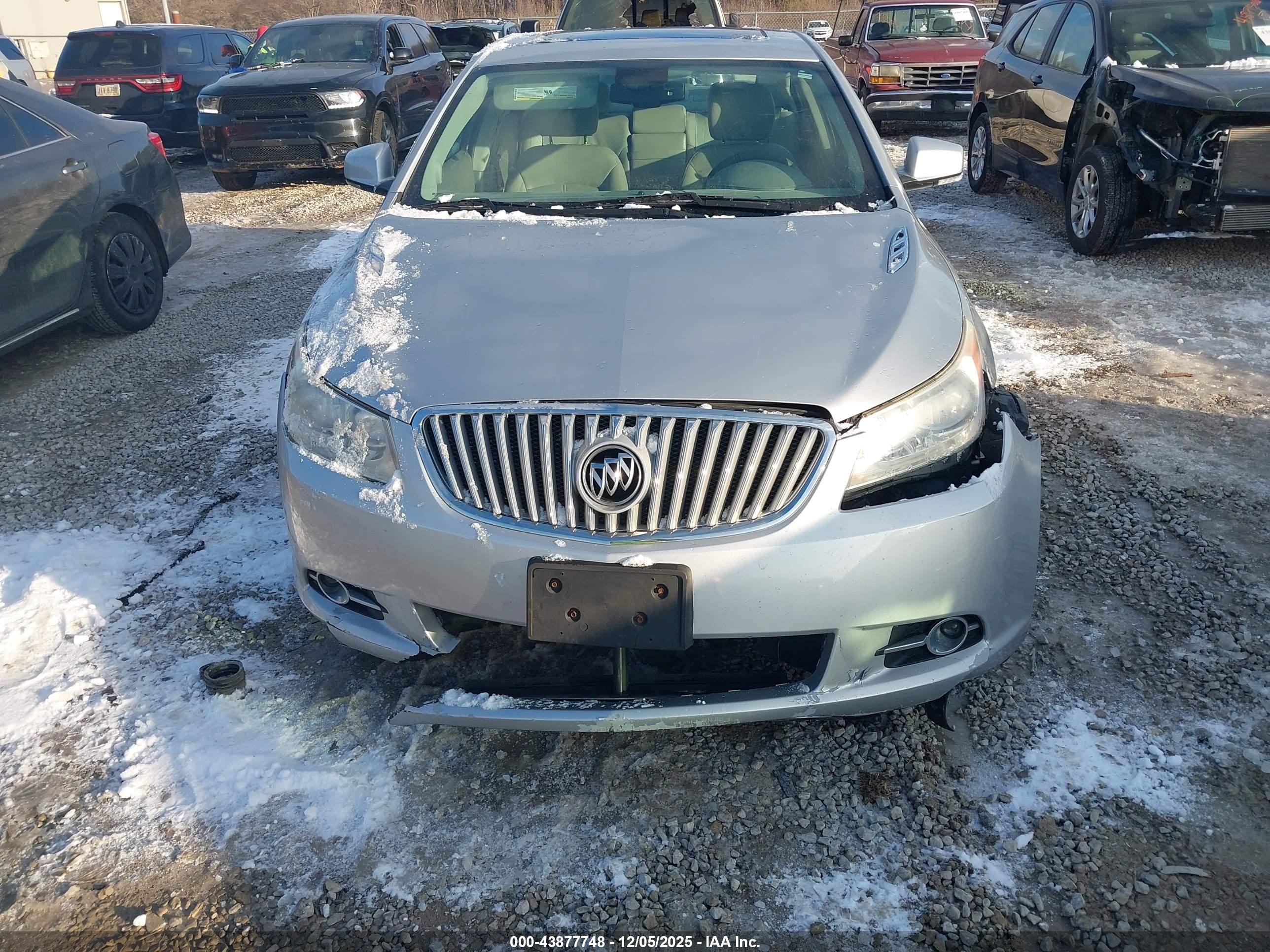 BUICK LACROSSE image 6