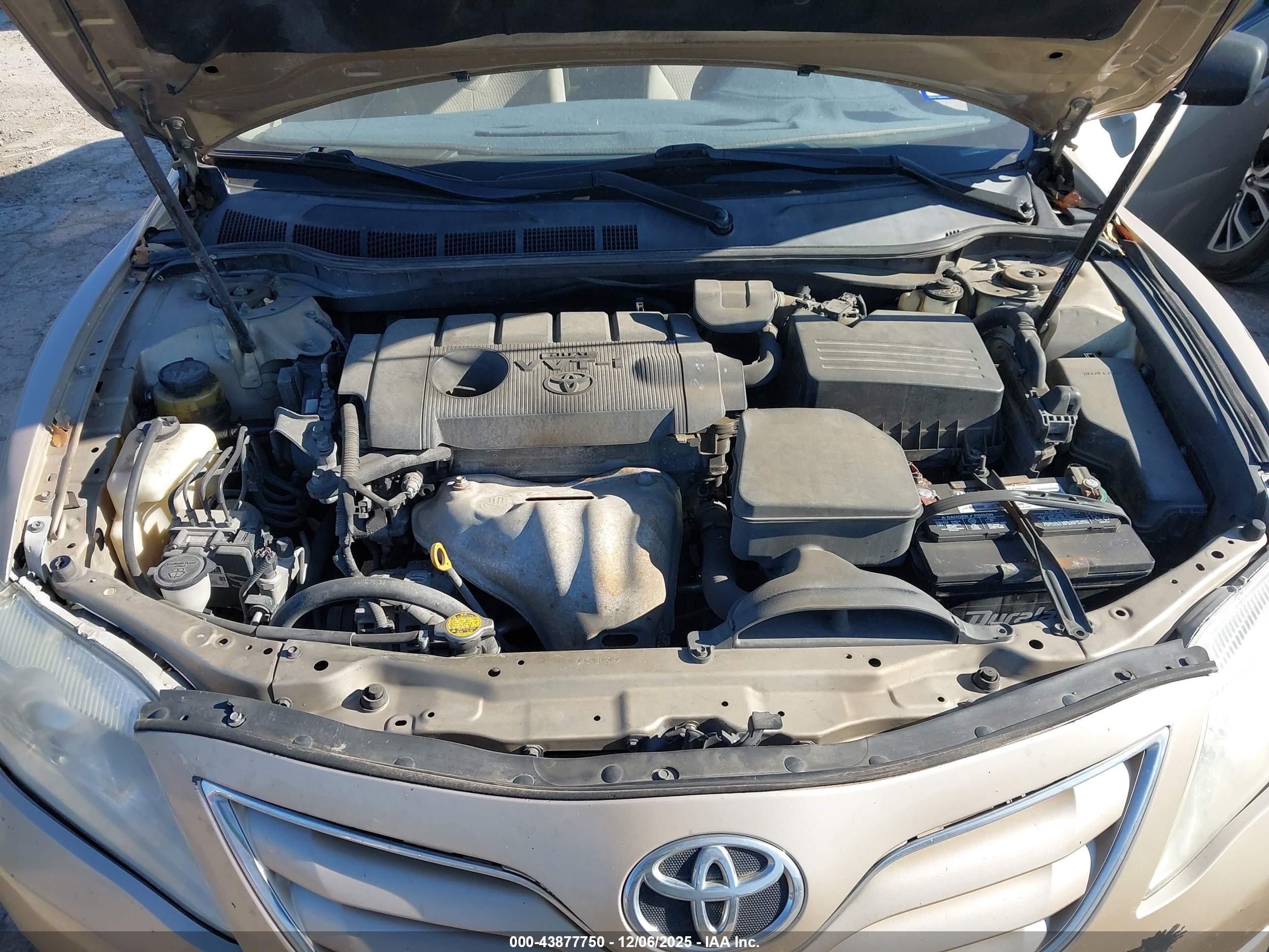 TOYOTA CAMRY image 10
