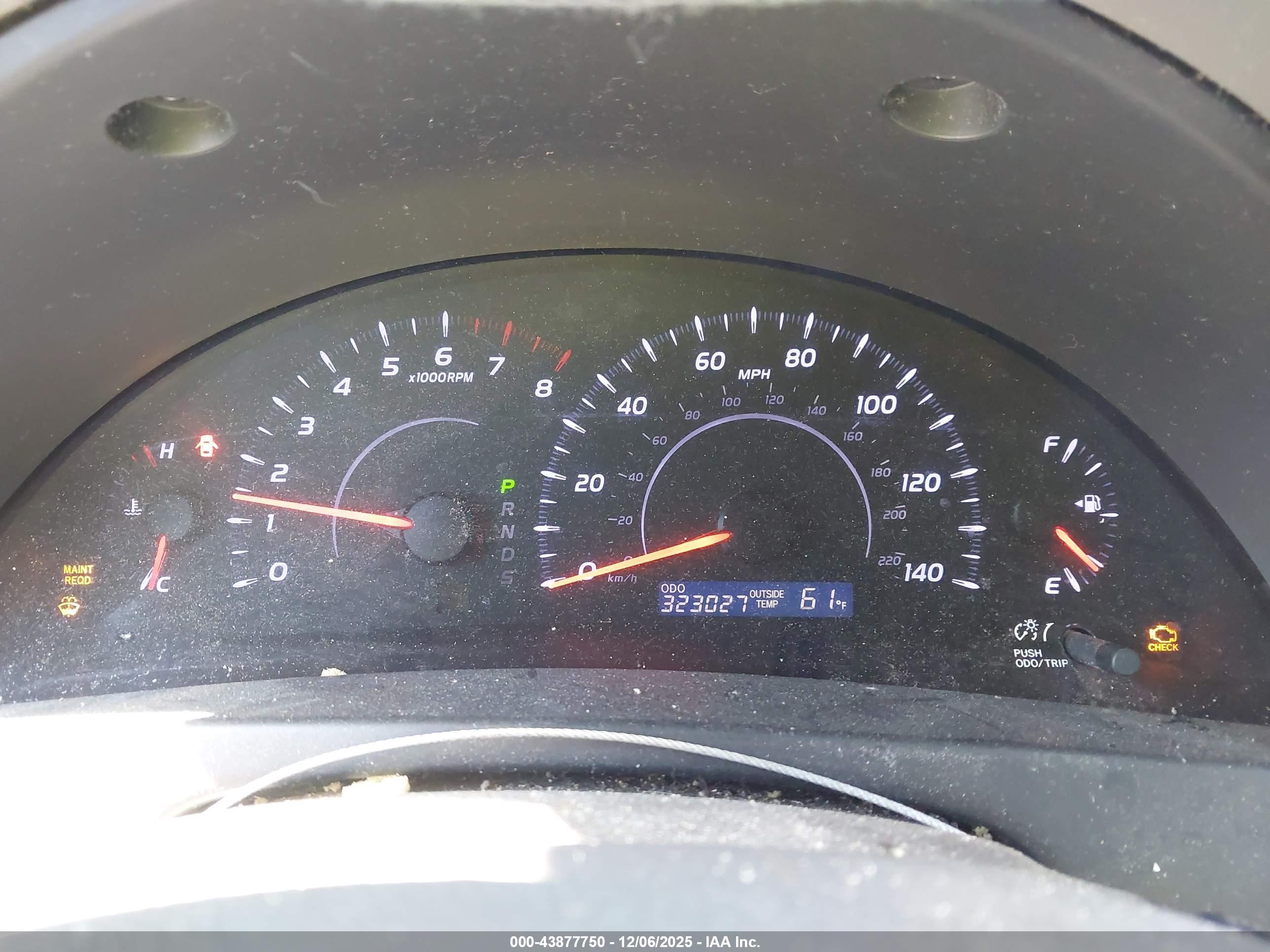 TOYOTA CAMRY image 7