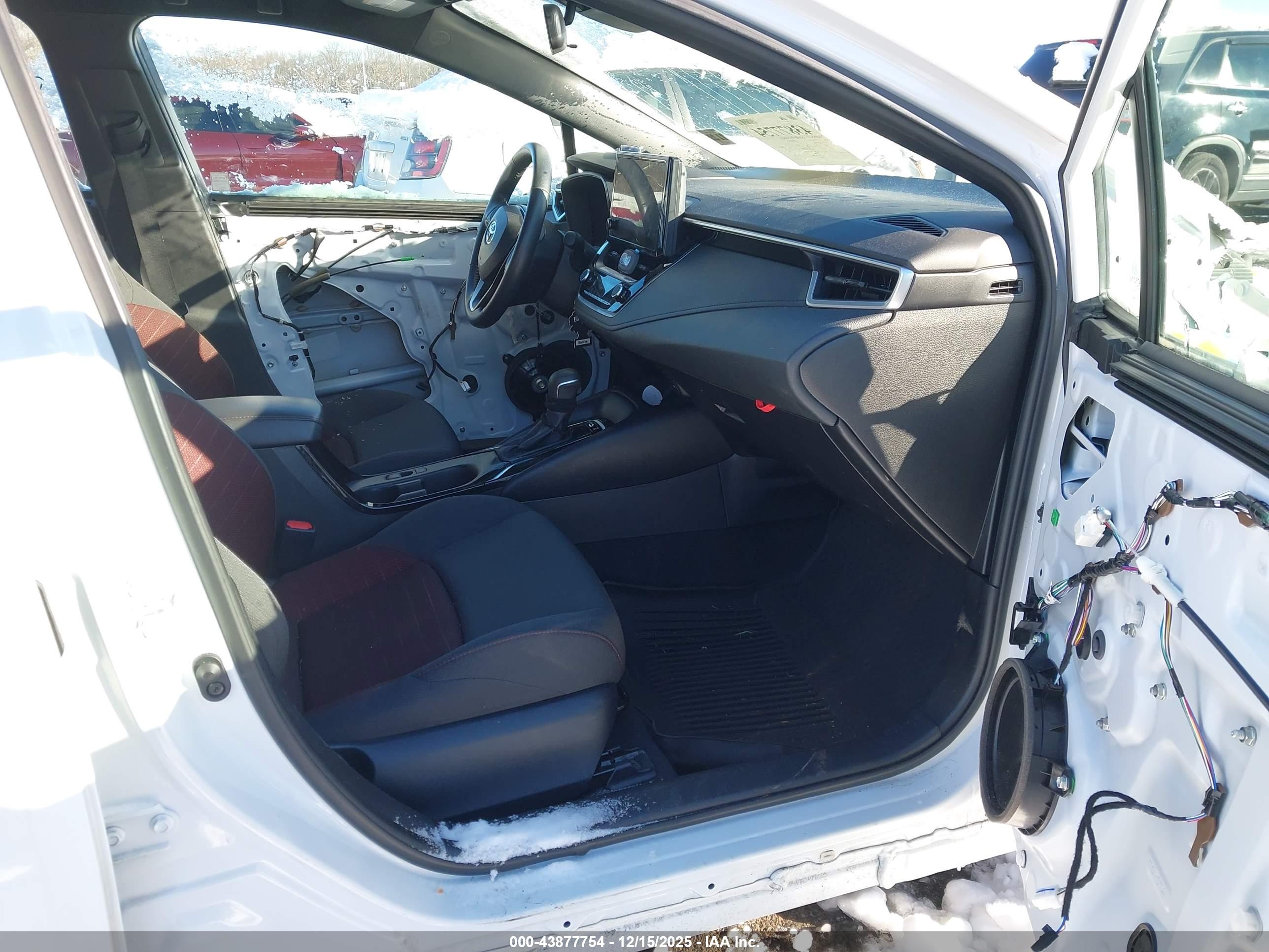 TOYOTA COROLLA image 5