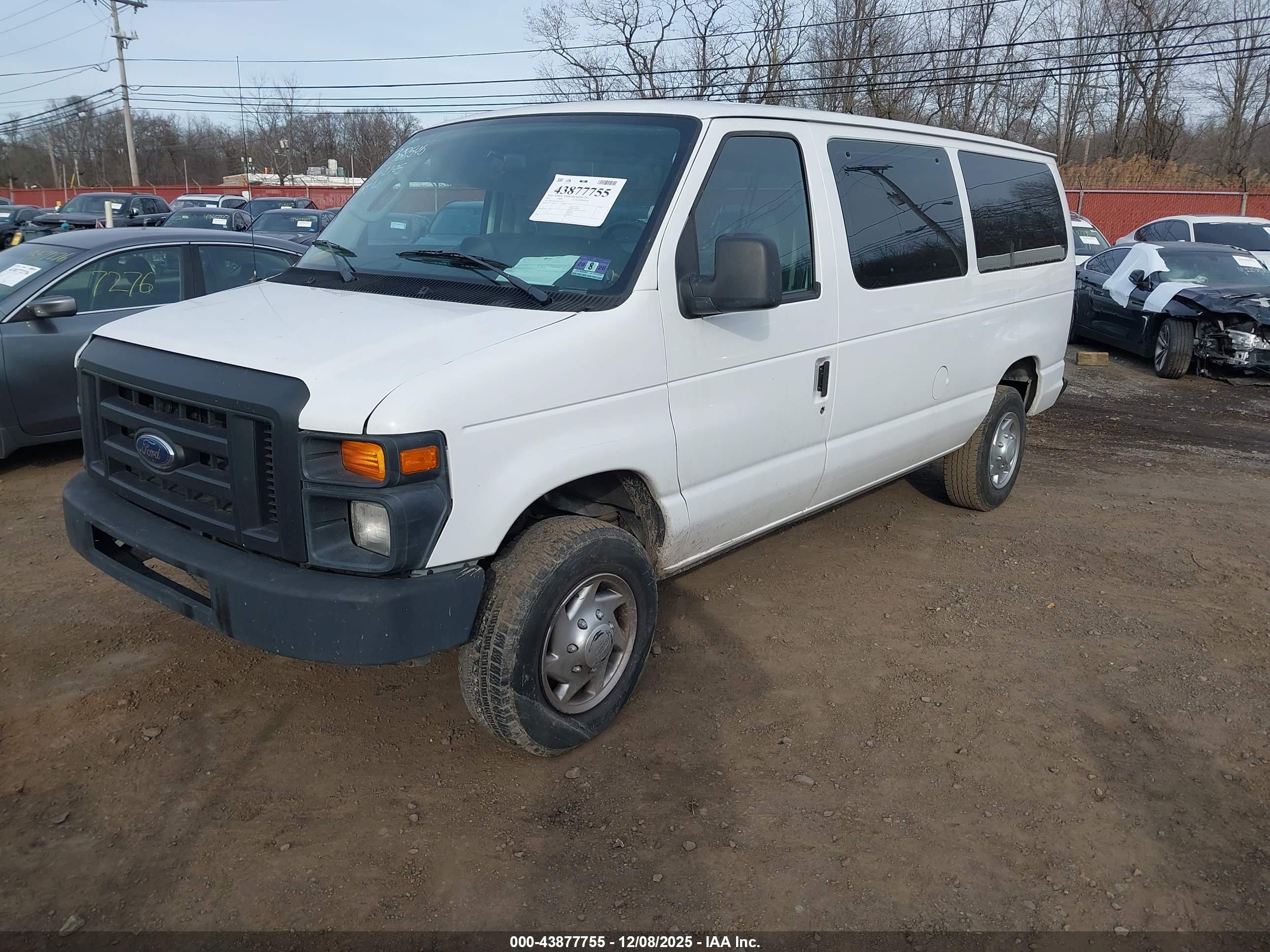 FORD E-350 image 2