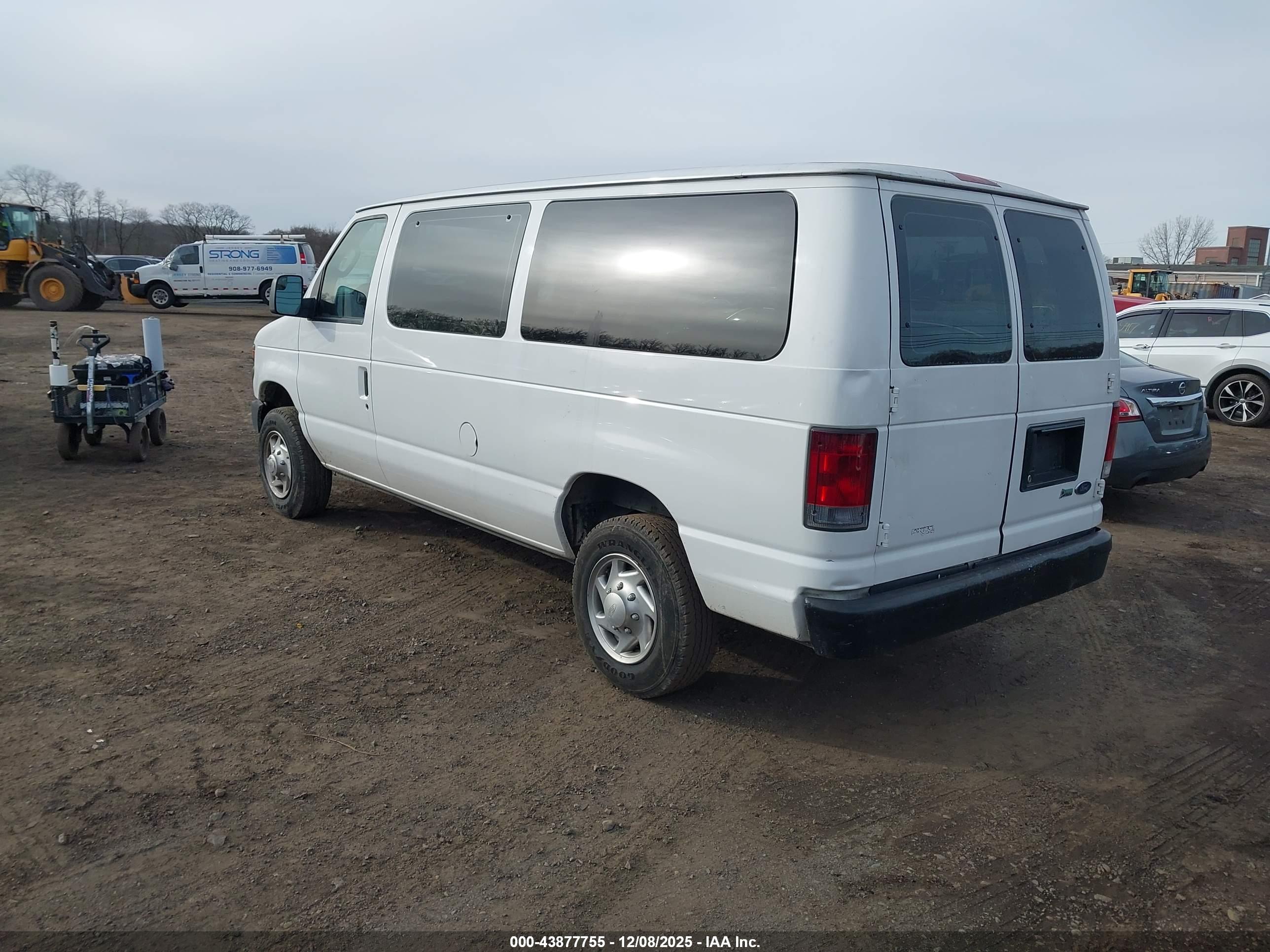 FORD E-350 image 3