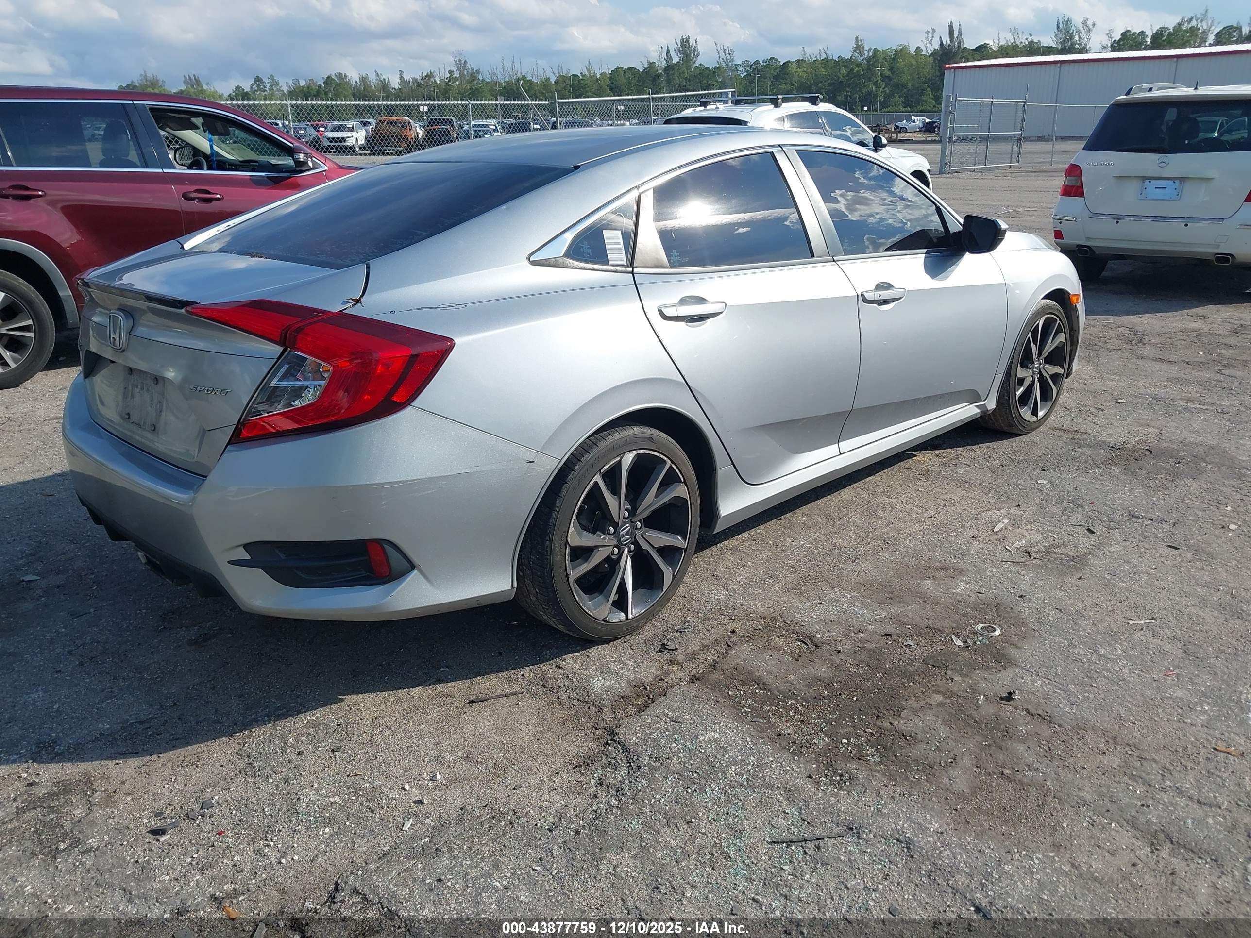 HONDA CIVIC image 4