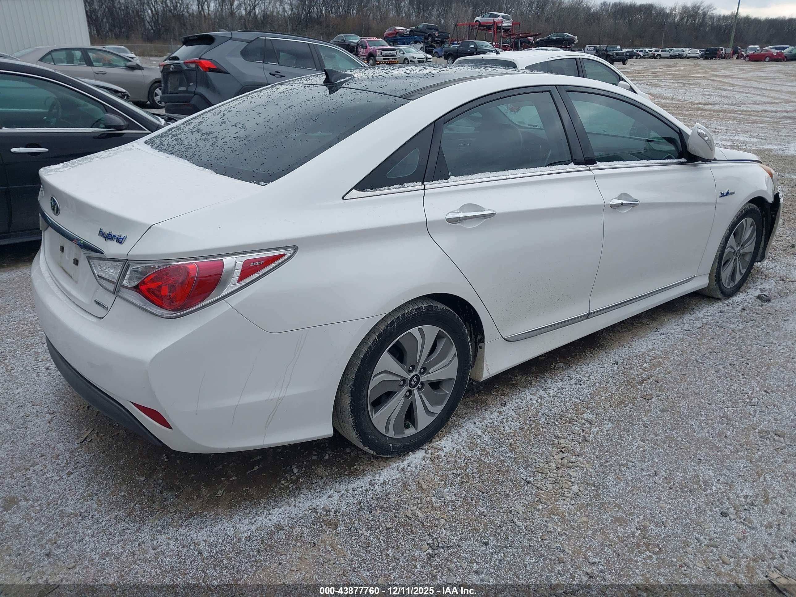 HYUNDAI SONATA image 4