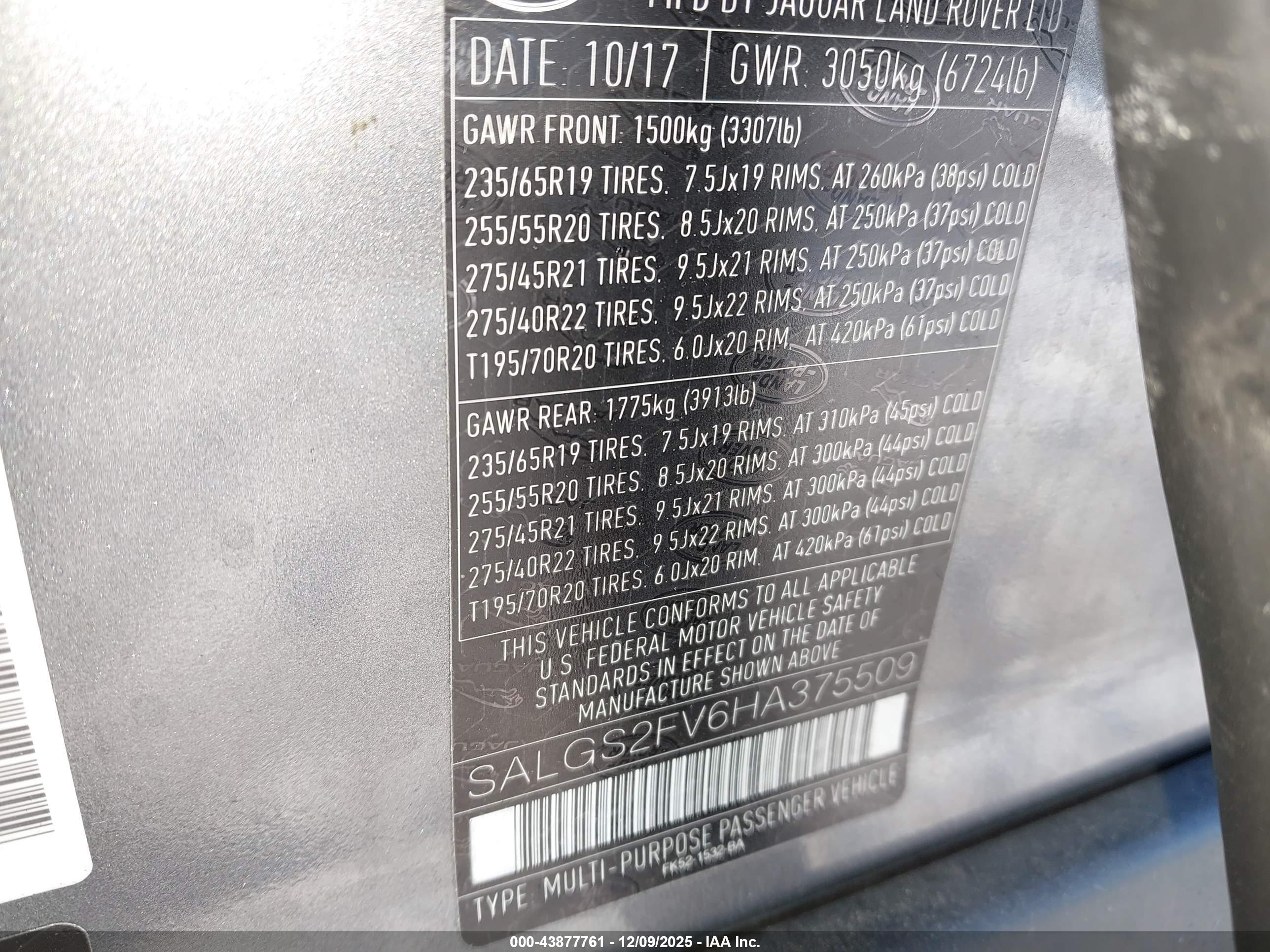 LAND ROVER image 9