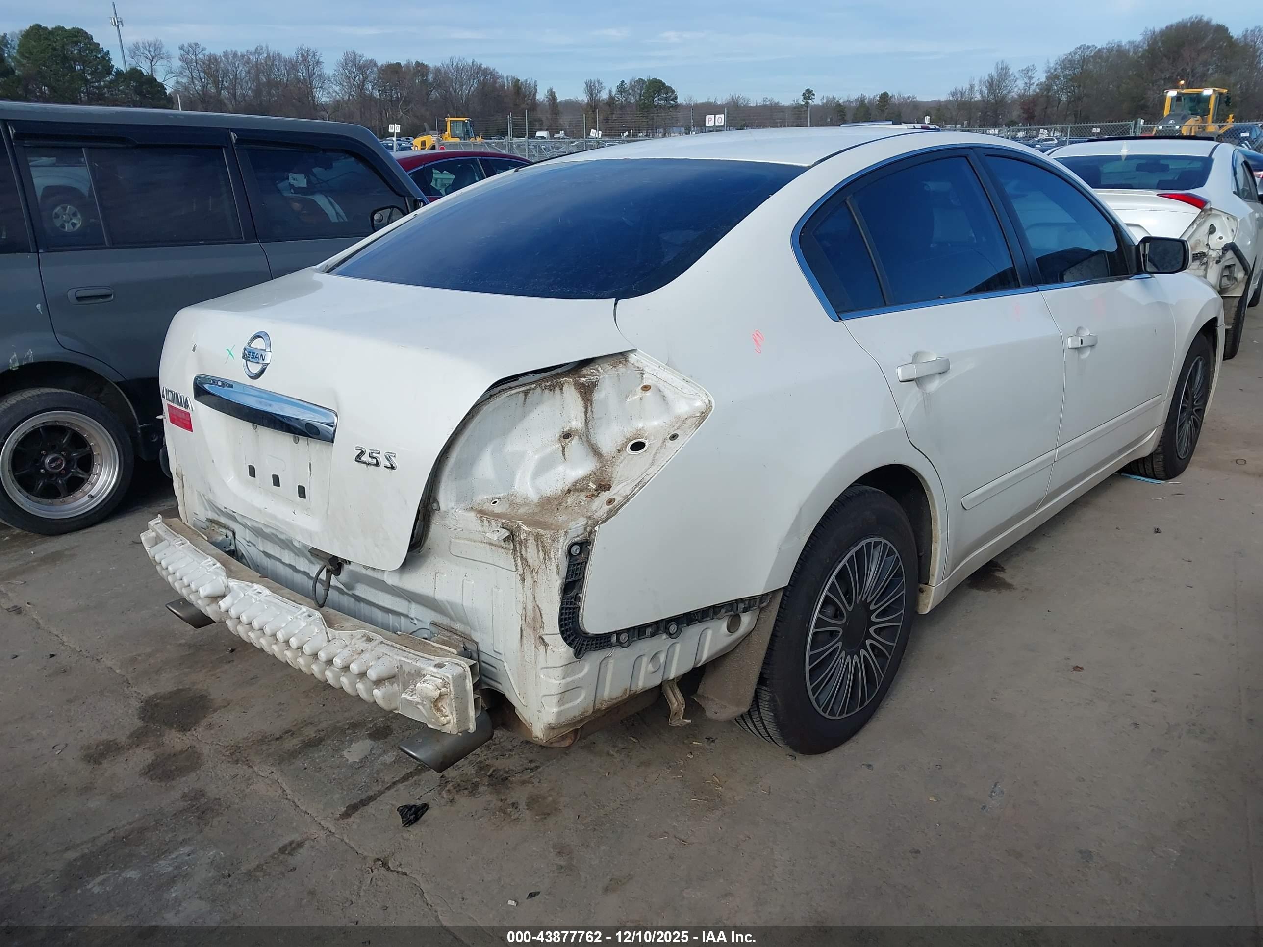 NISSAN ALTIMA image 4