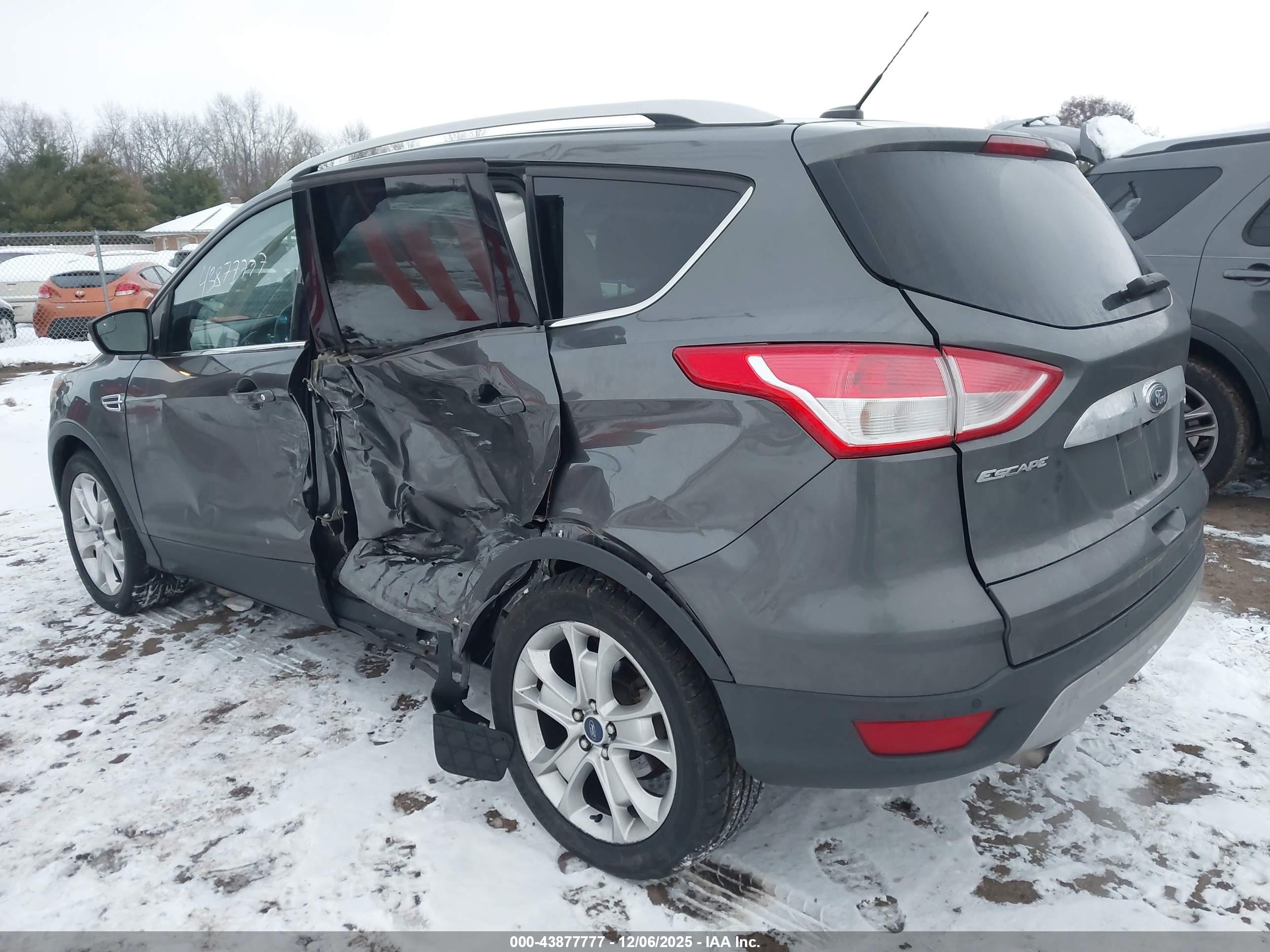 FORD ESCAPE image 3
