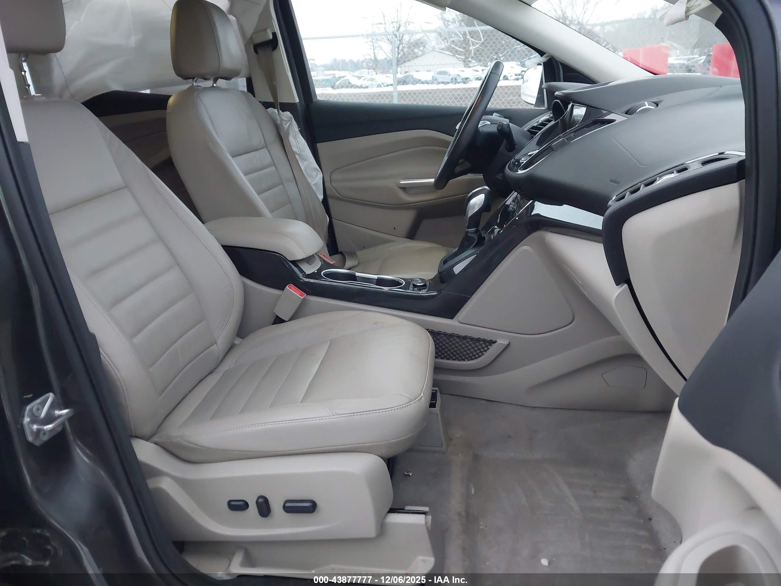 FORD ESCAPE image 5