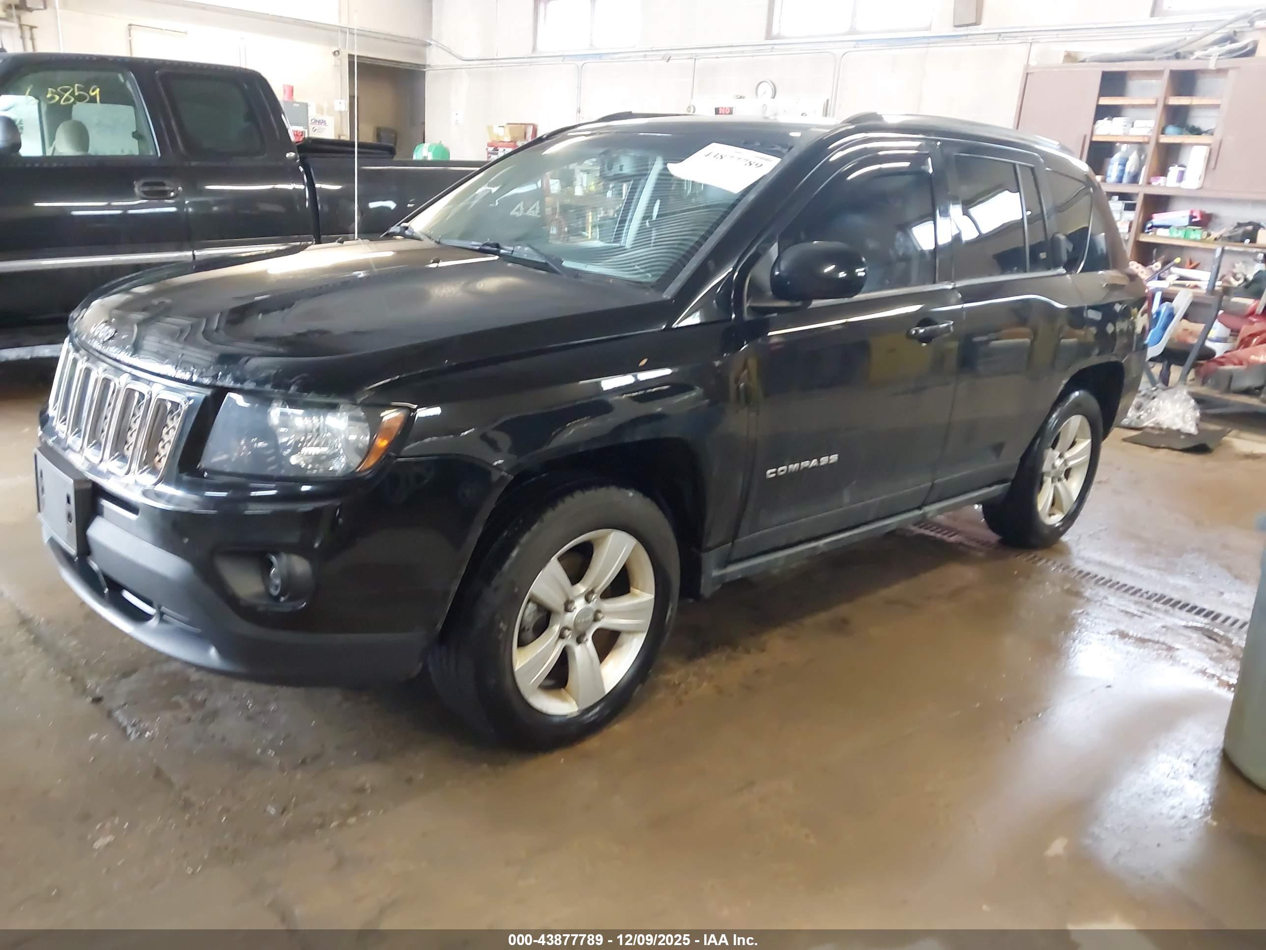 JEEP COMPASS image 2