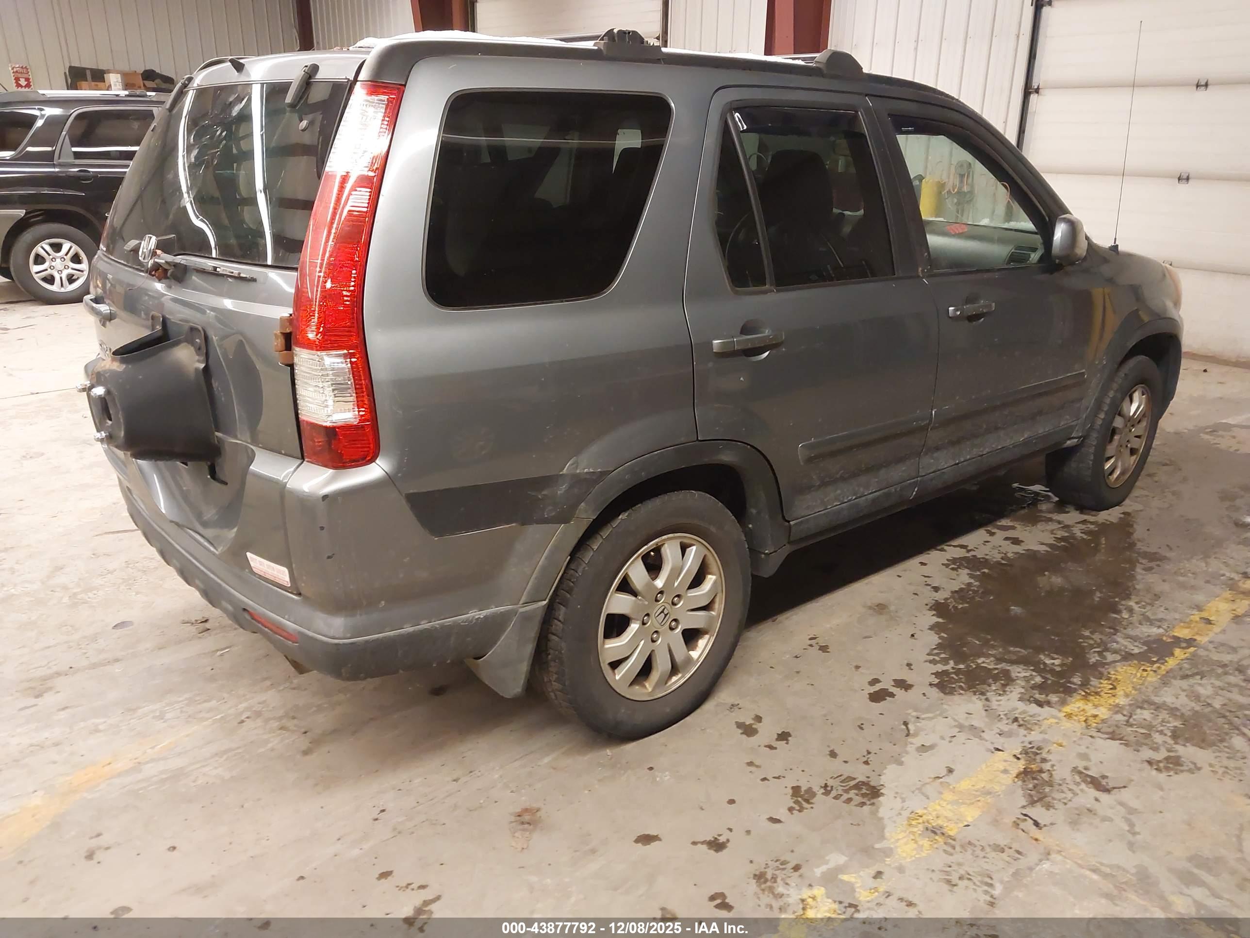 HONDA CR-V image 4