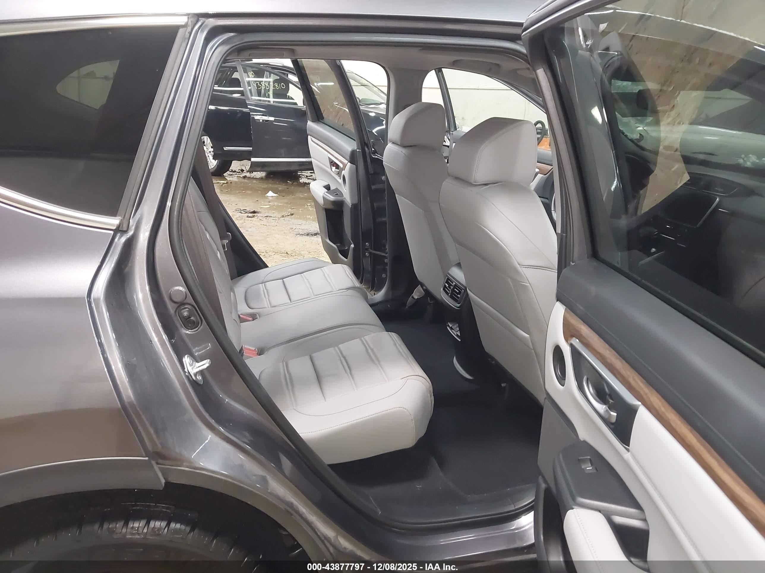 HONDA CR-V image 8