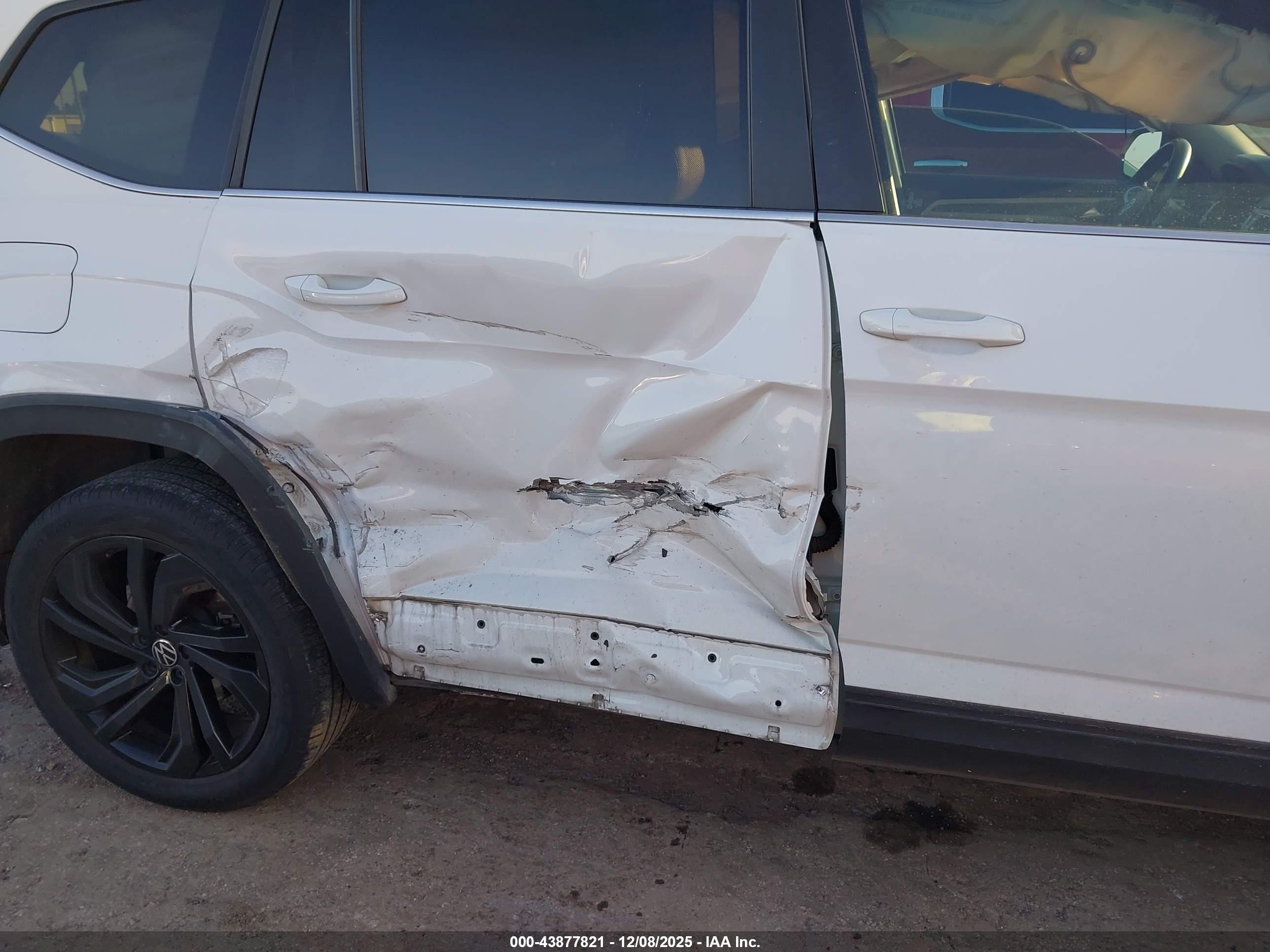 VOLKSWAGEN ATLAS image 6