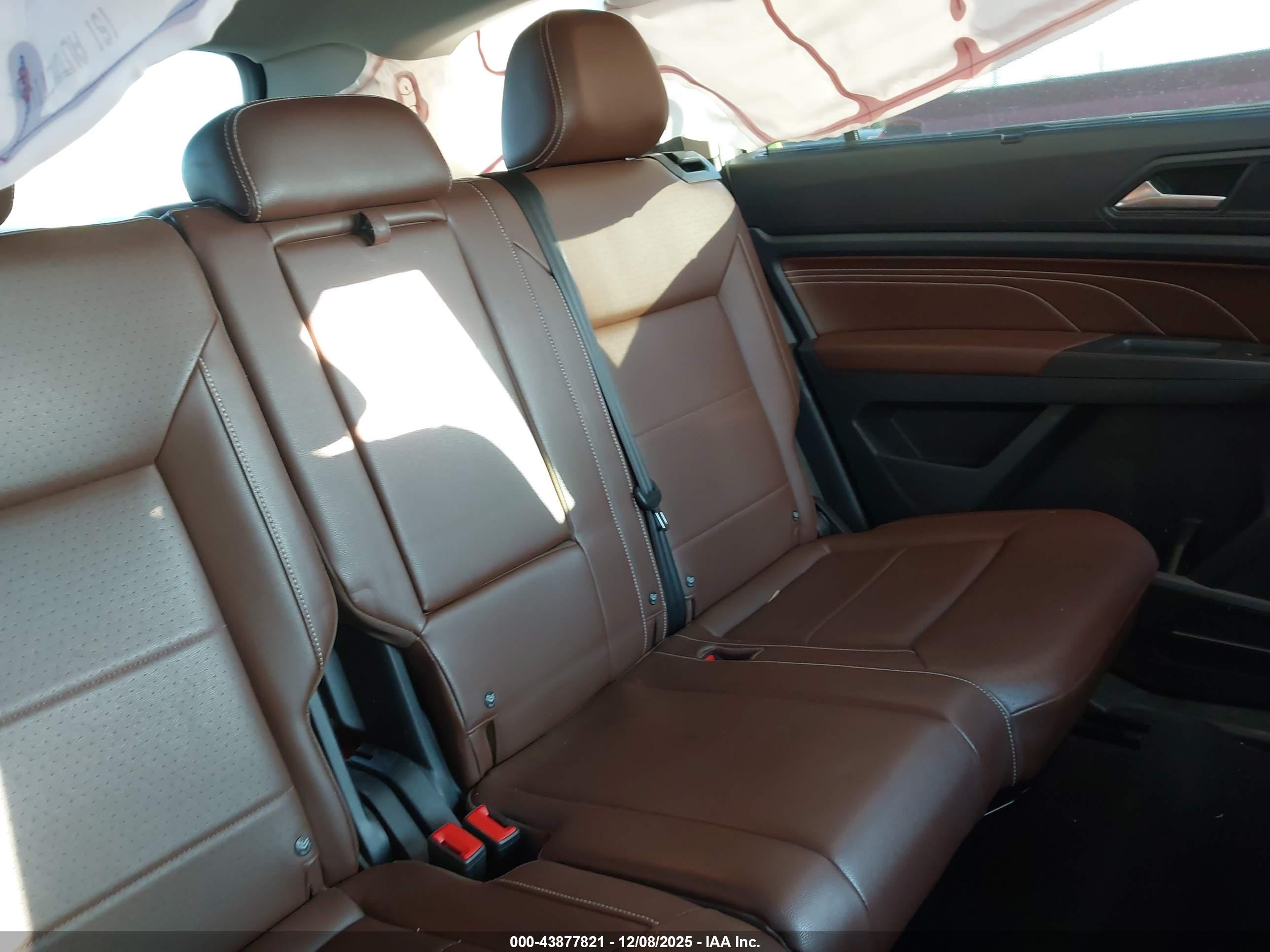 VOLKSWAGEN ATLAS image 8