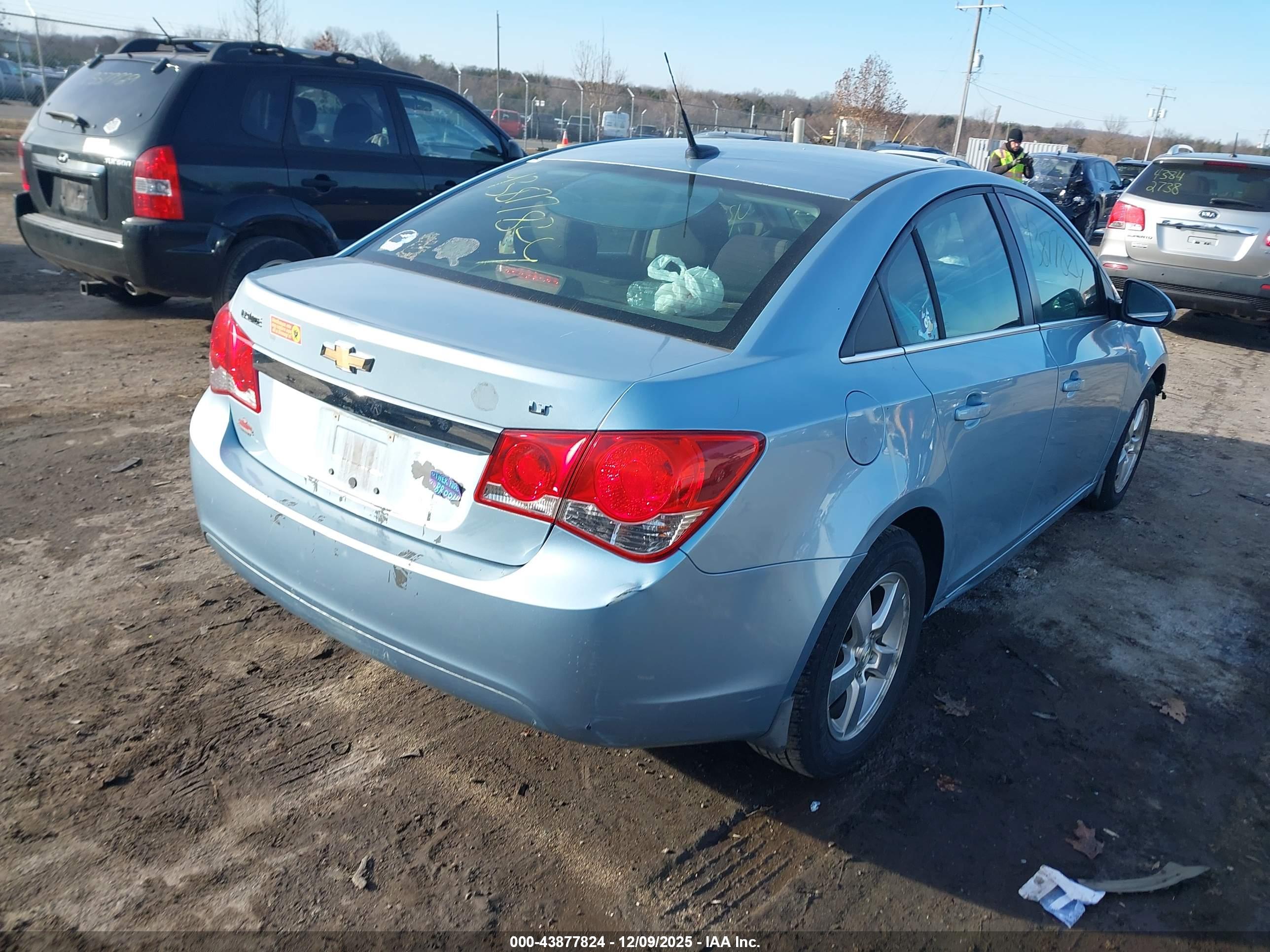 CHEVROLET CRUZE image 4