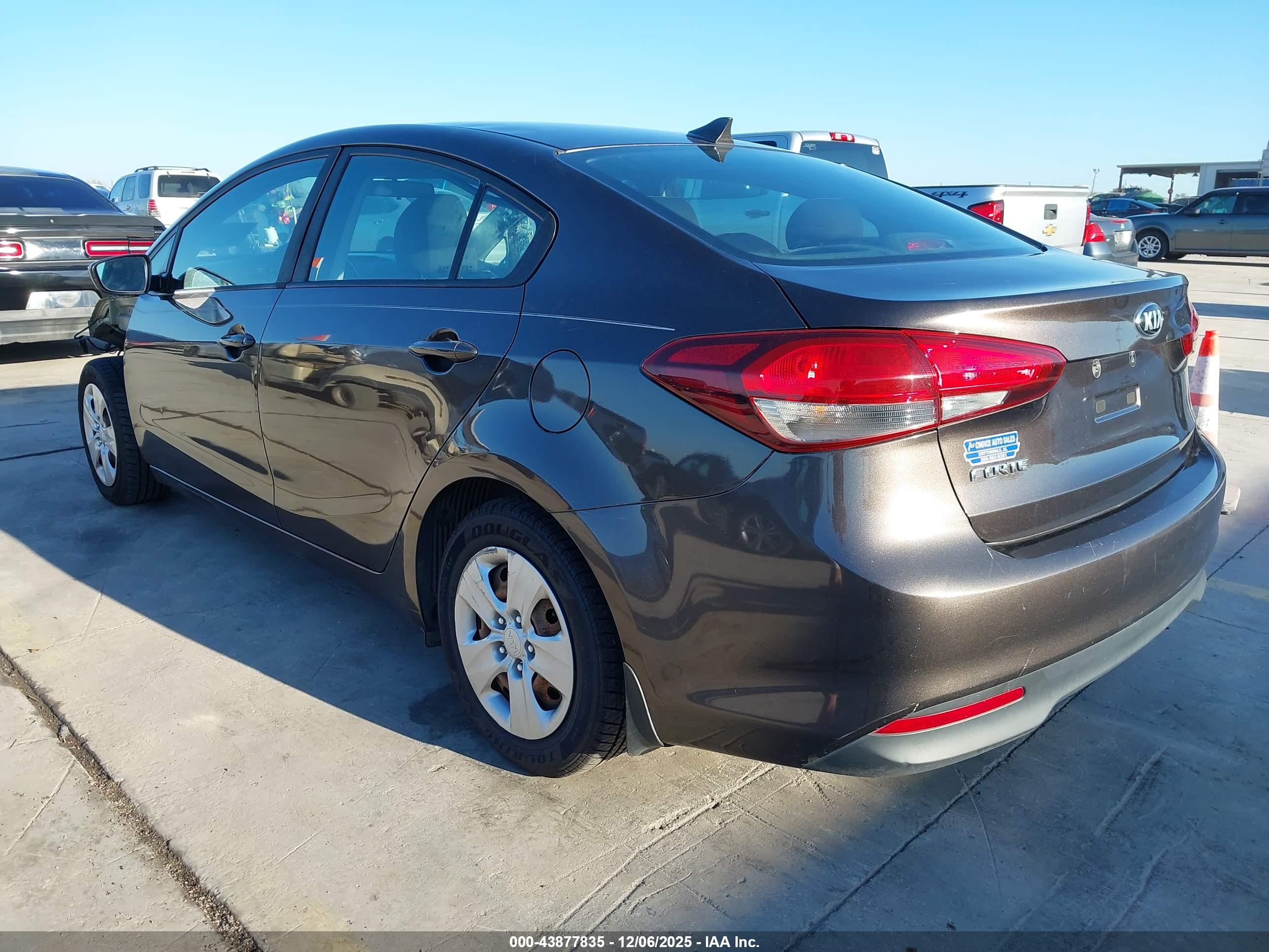 KIA FORTE image 3