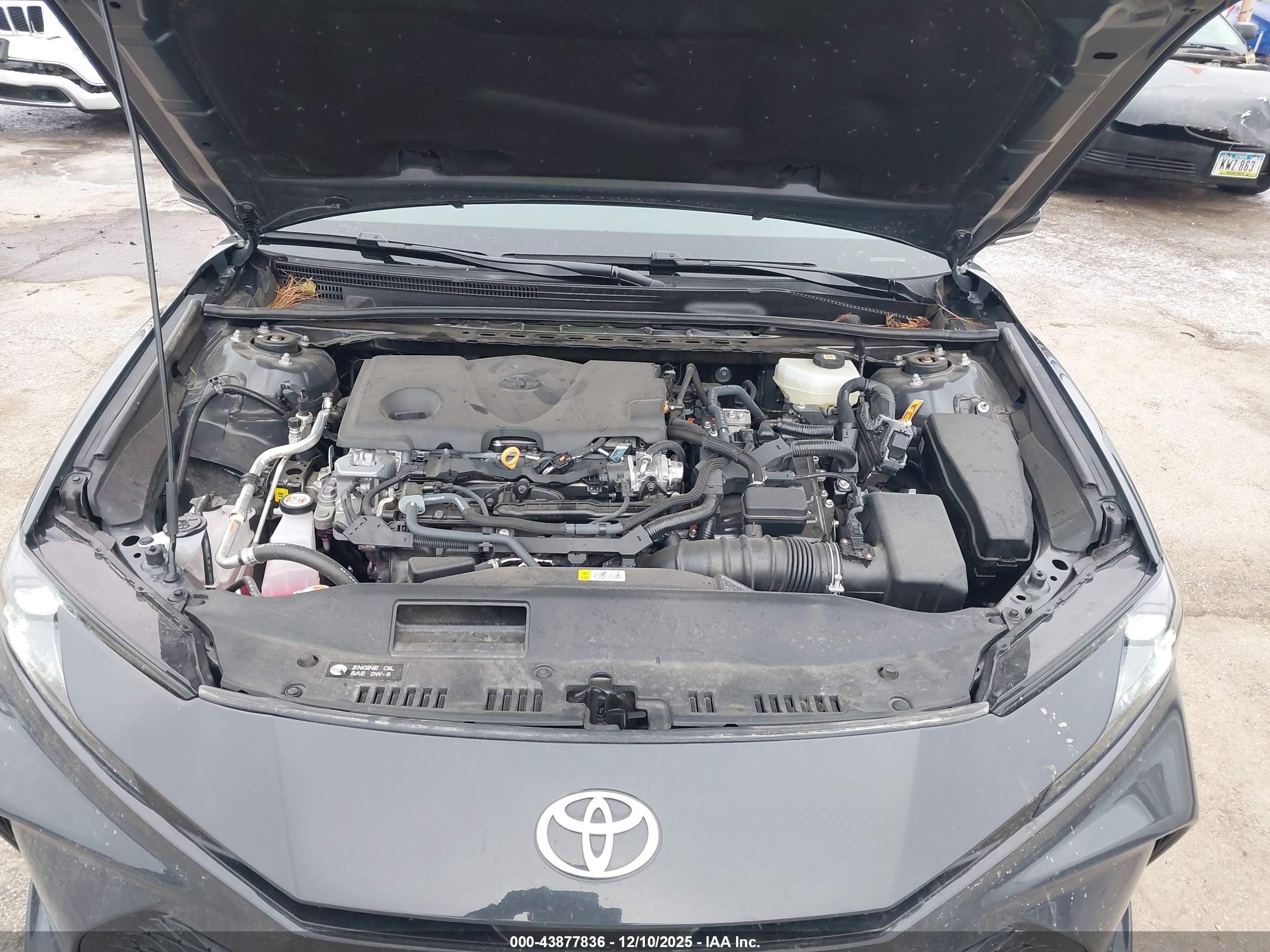 TOYOTA CAMRY image 10