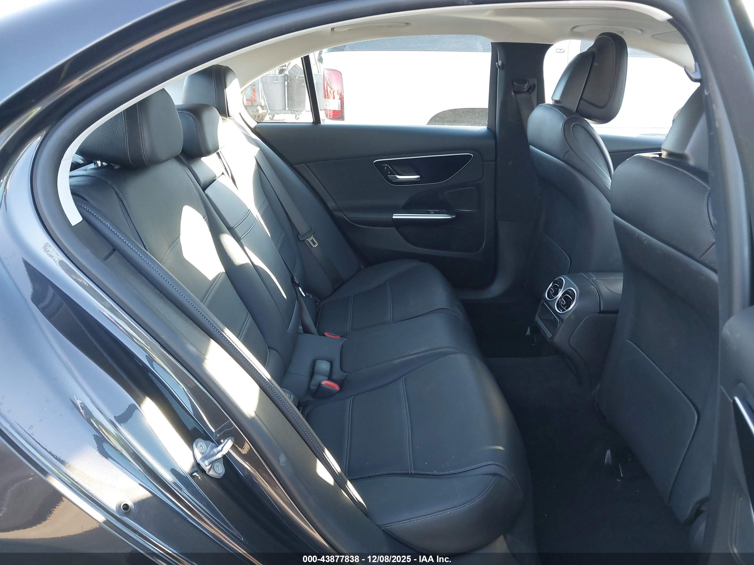 MERCEDES-BENZ C image 8