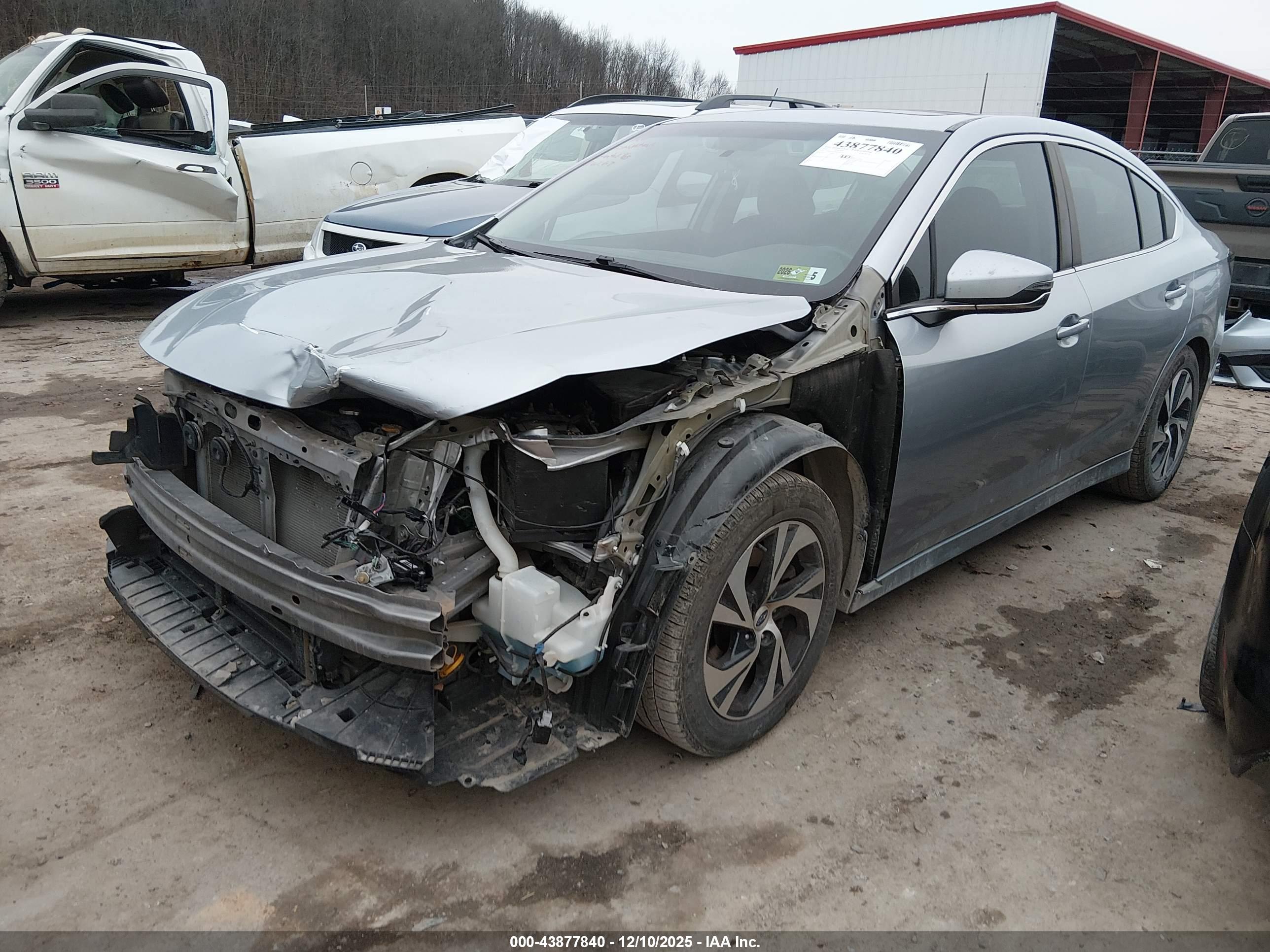 SUBARU LEGACY image 2
