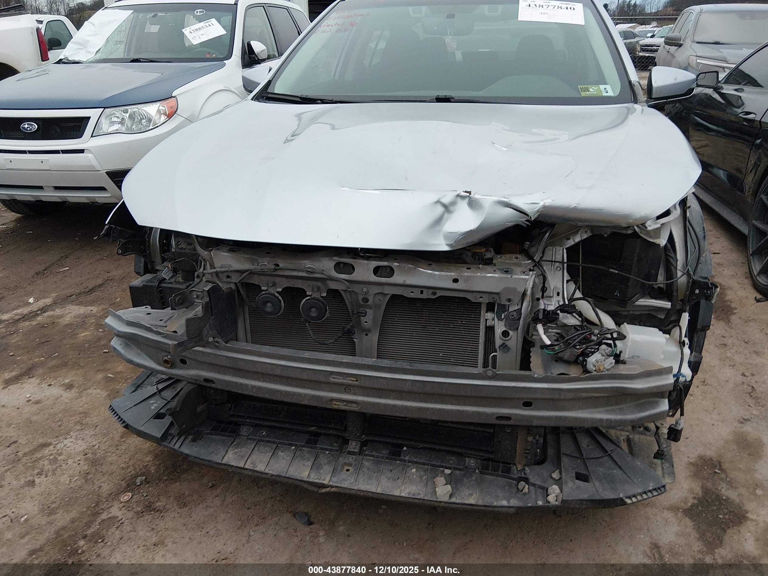 SUBARU LEGACY image 6
