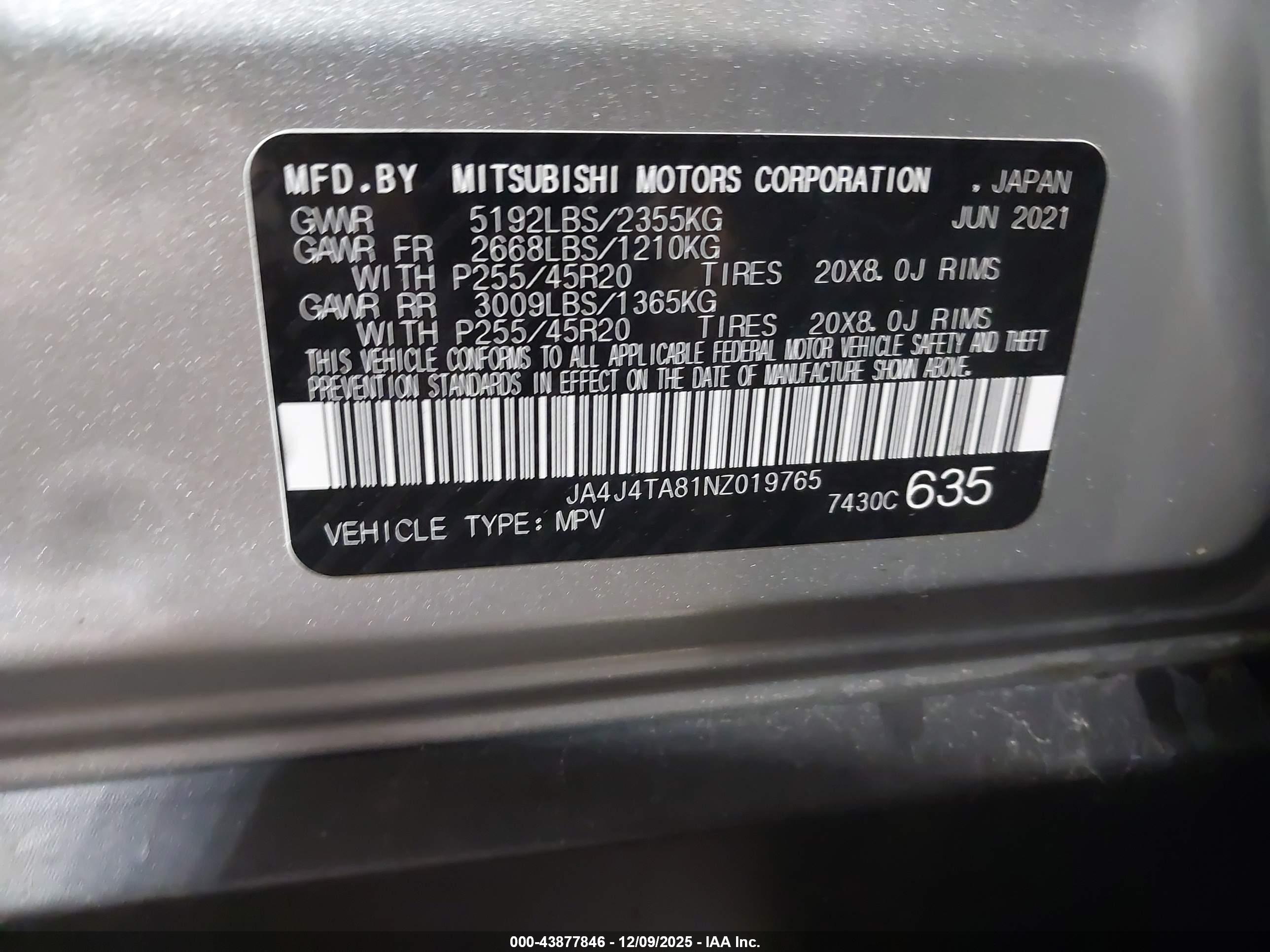 MITSUBISHI OUTLANDER image 9