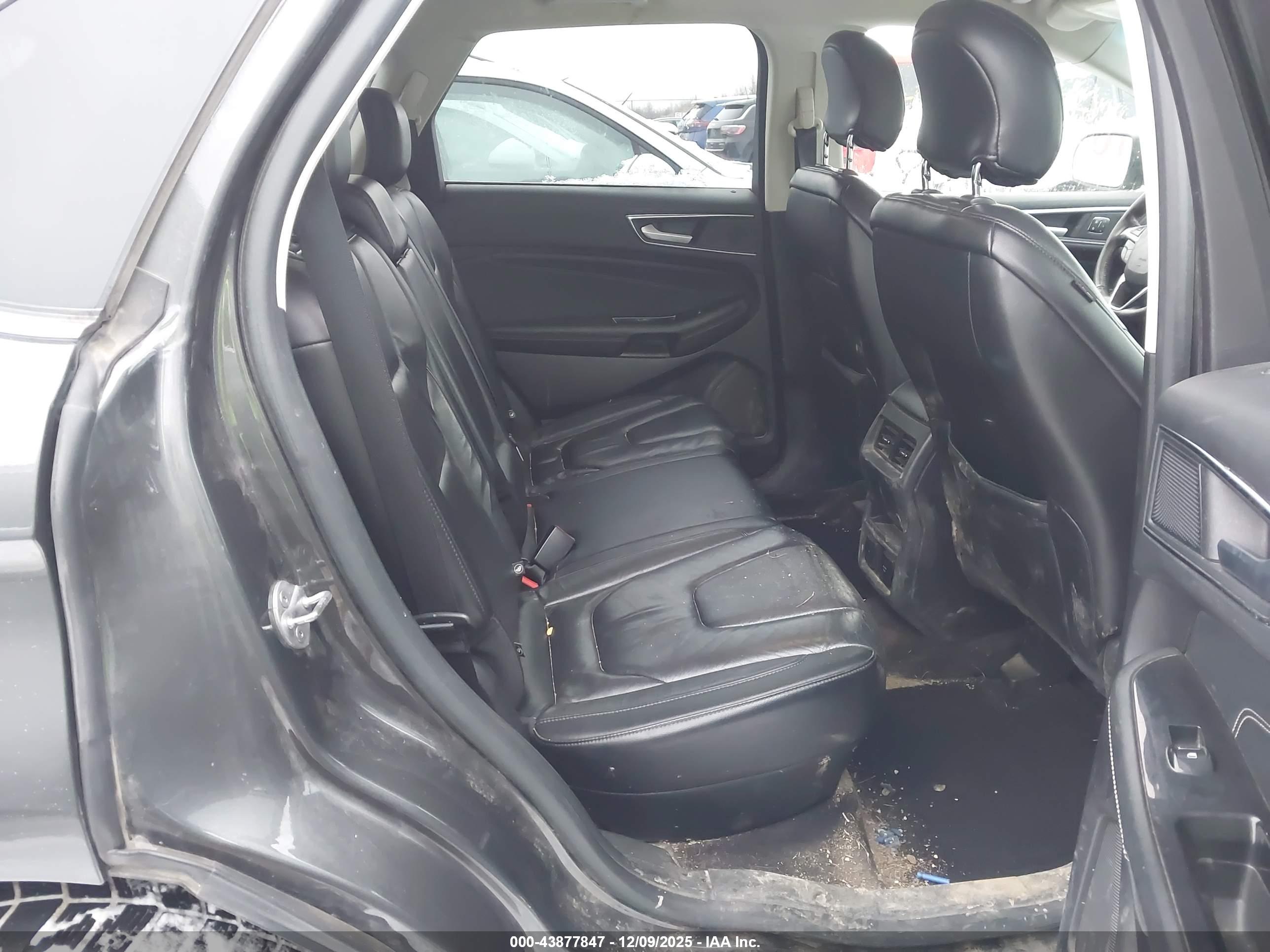 FORD EDGE image 8