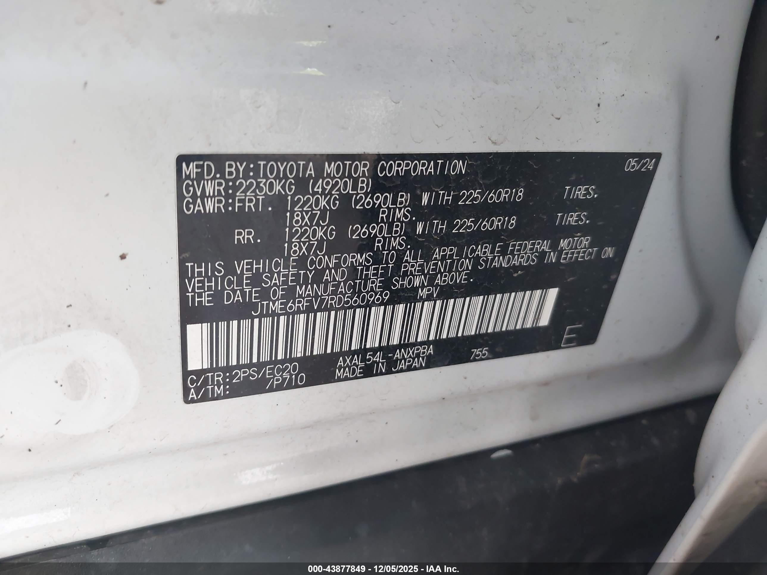 TOYOTA RAV4 image 9