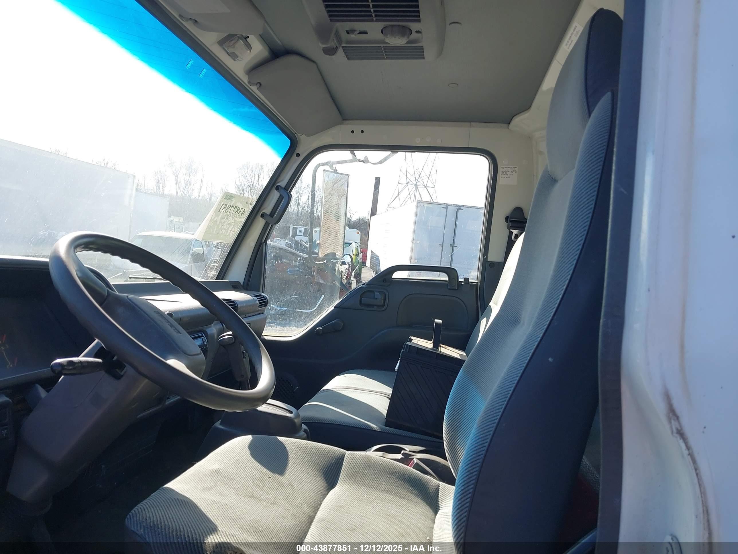 ISUZU W4S042 image 7