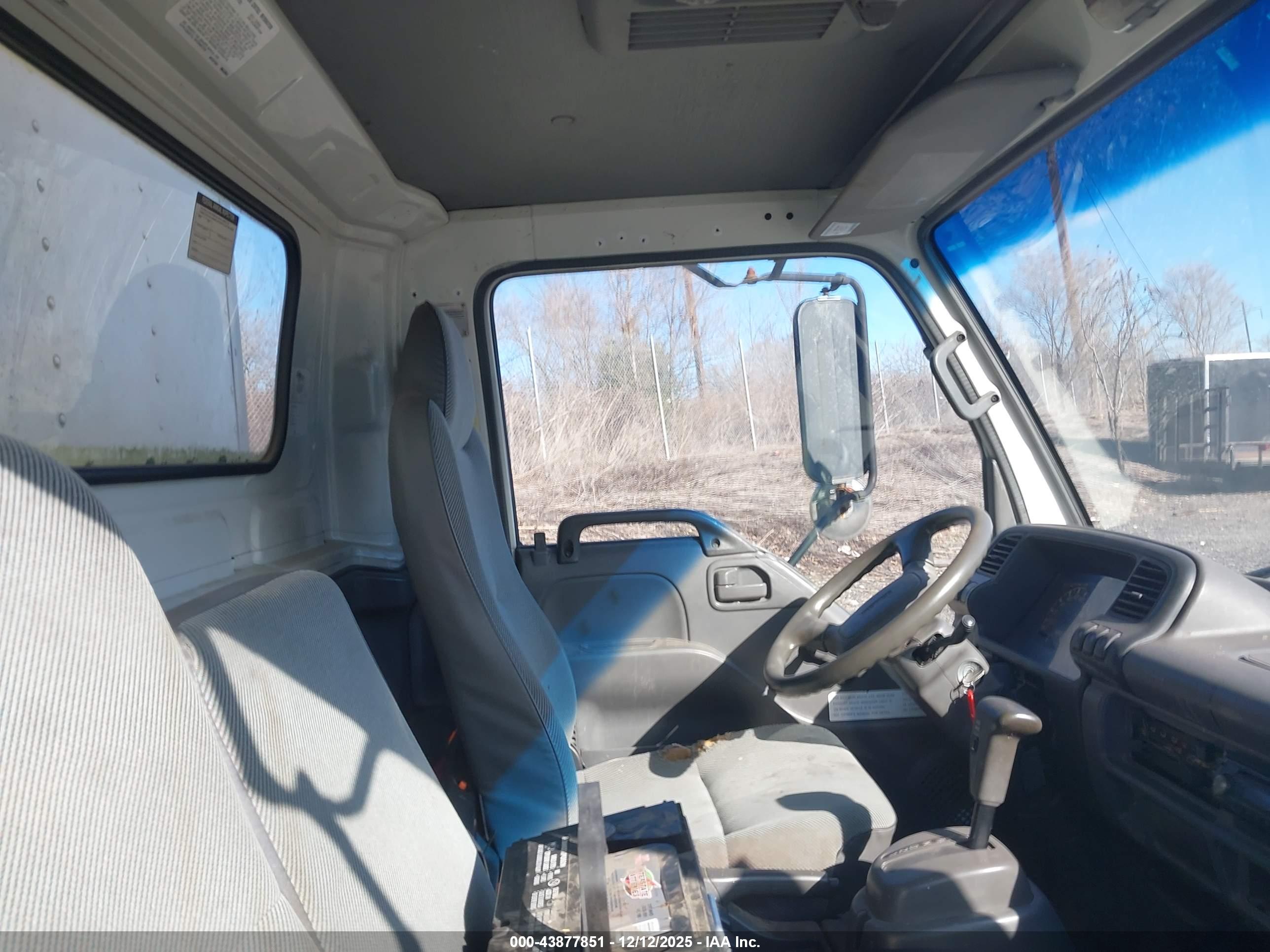 ISUZU W4S042 image 8