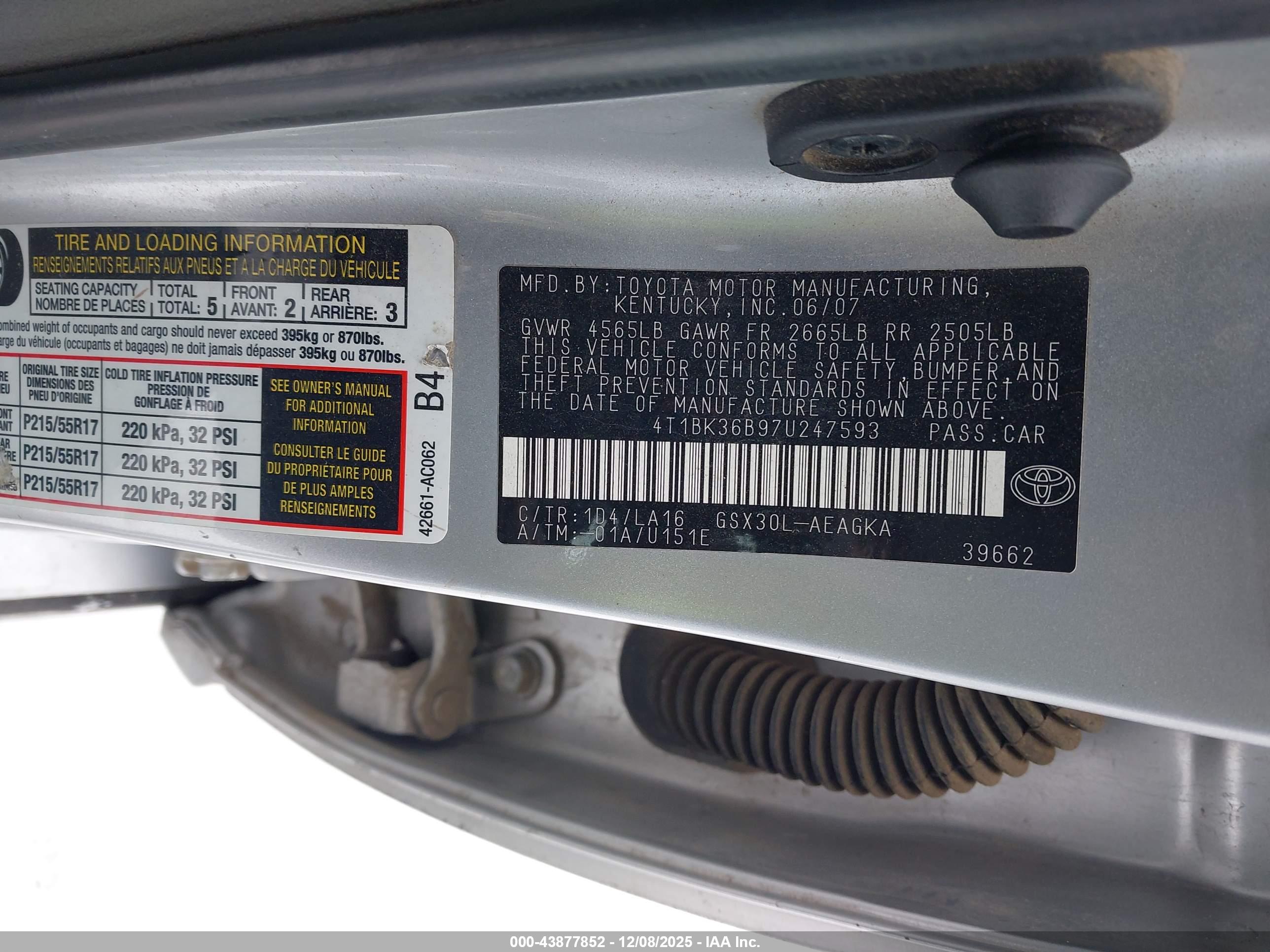 TOYOTA AVALON image 9