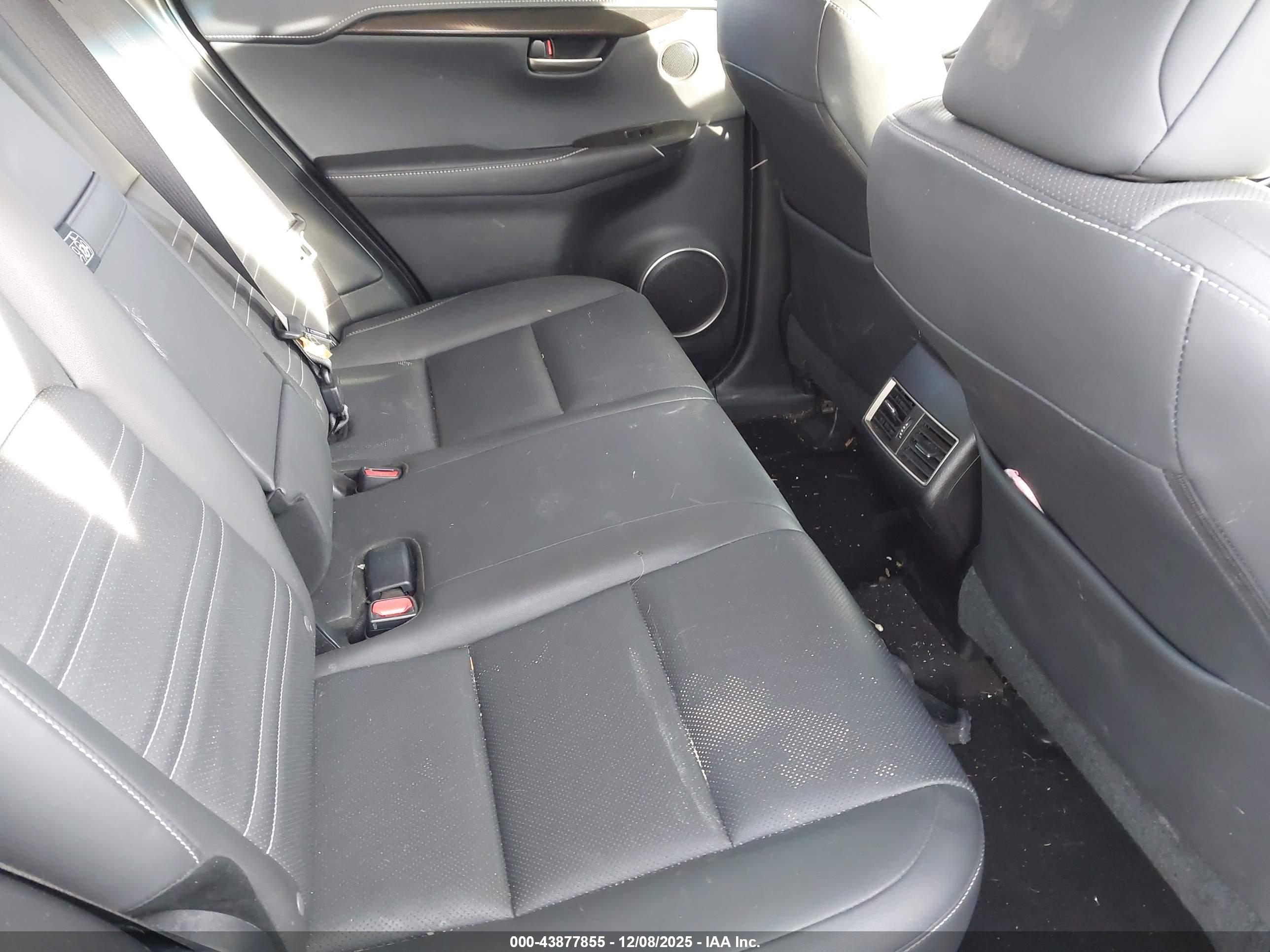 LEXUS NX image 8