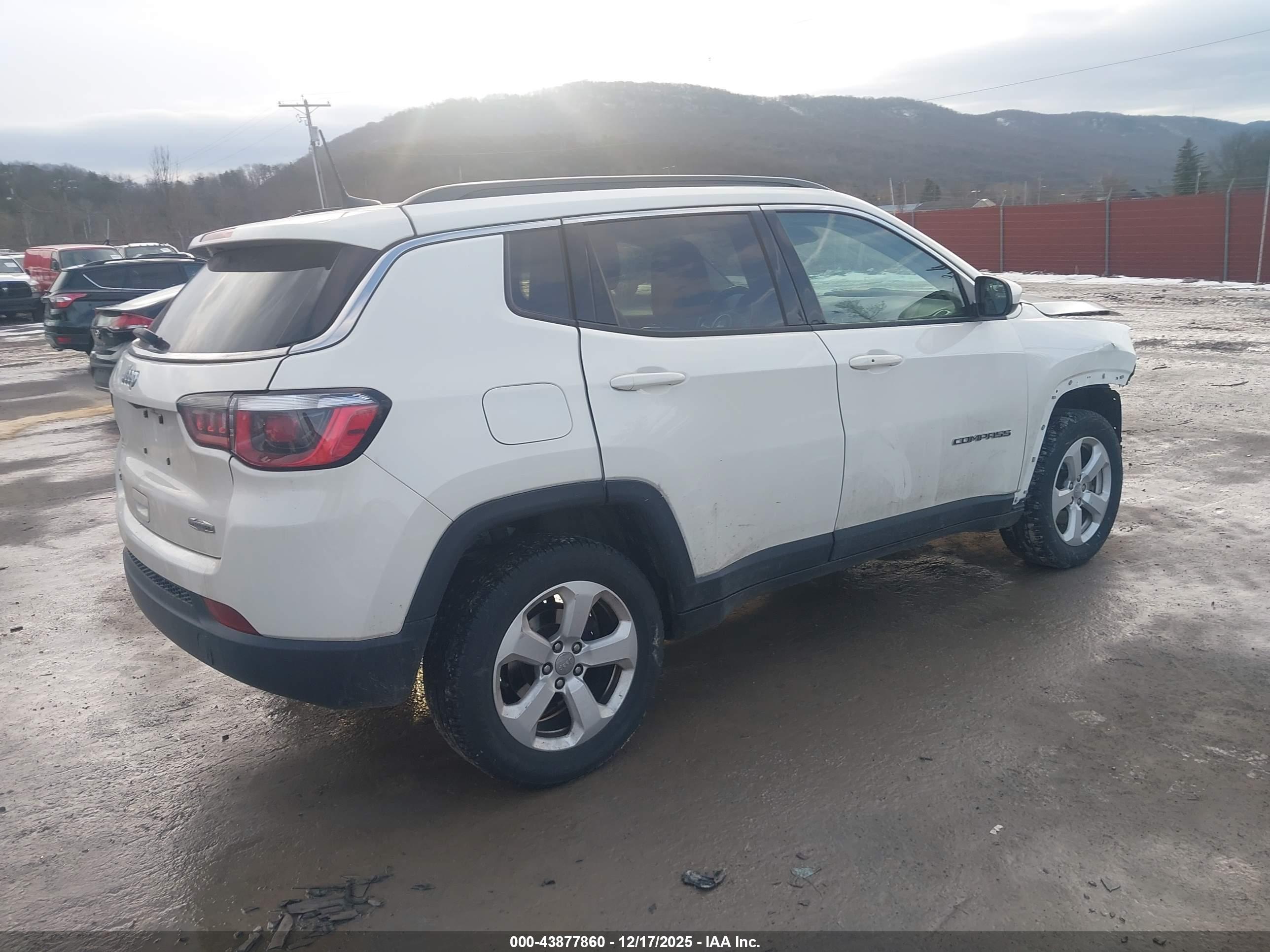 JEEP COMPASS image 4