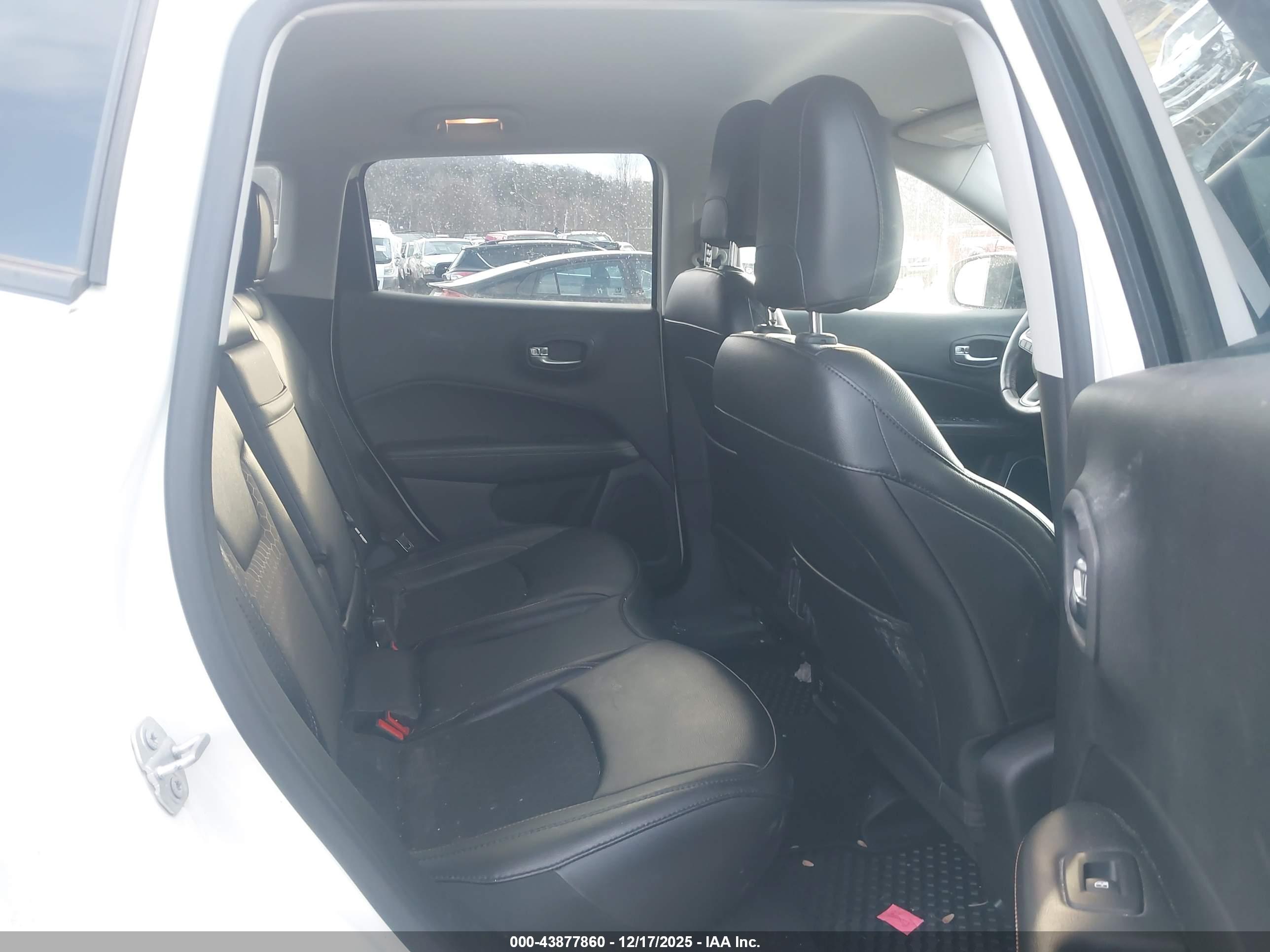 JEEP COMPASS image 8
