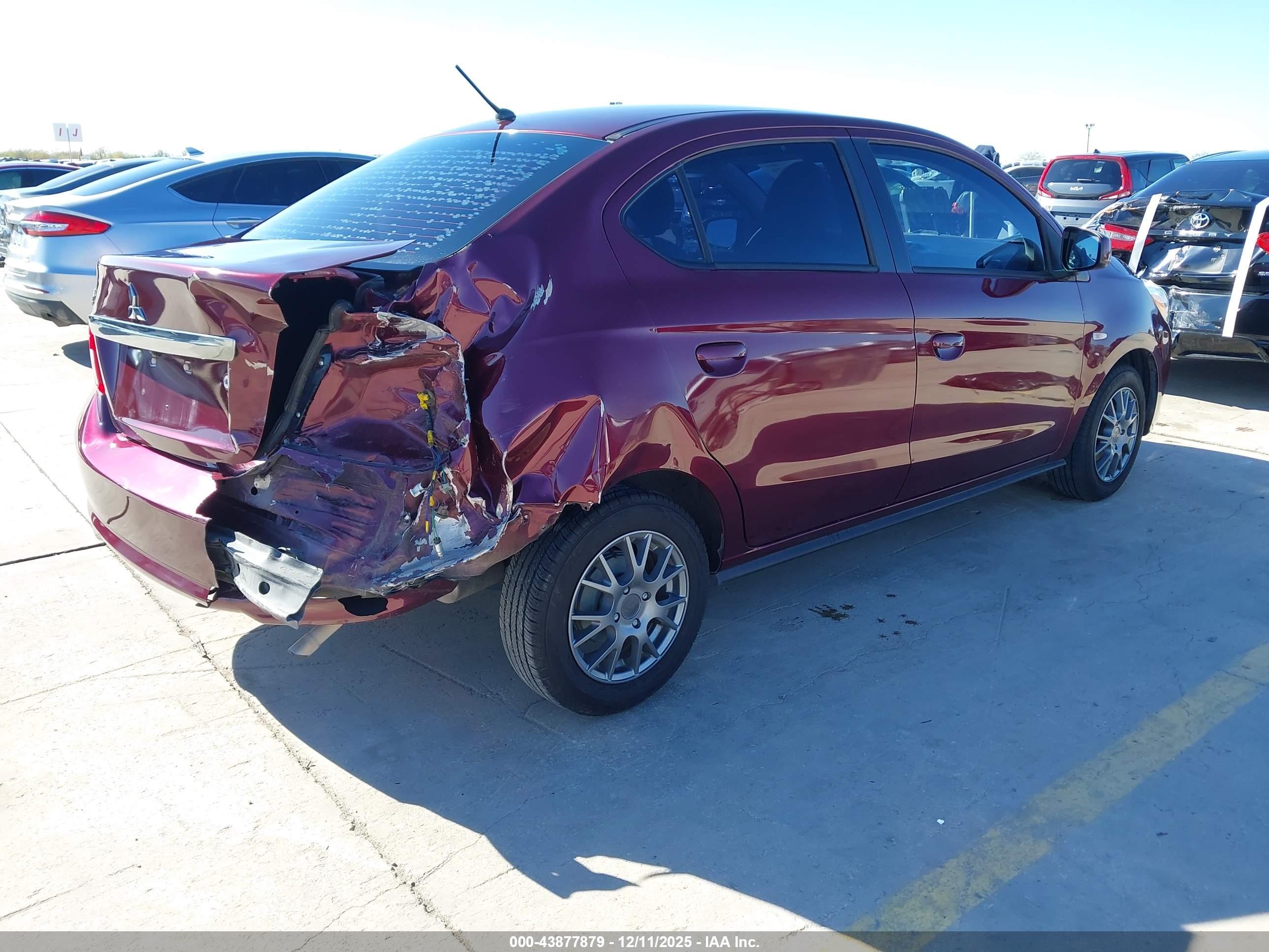 MITSUBISHI MIRAGE image 4