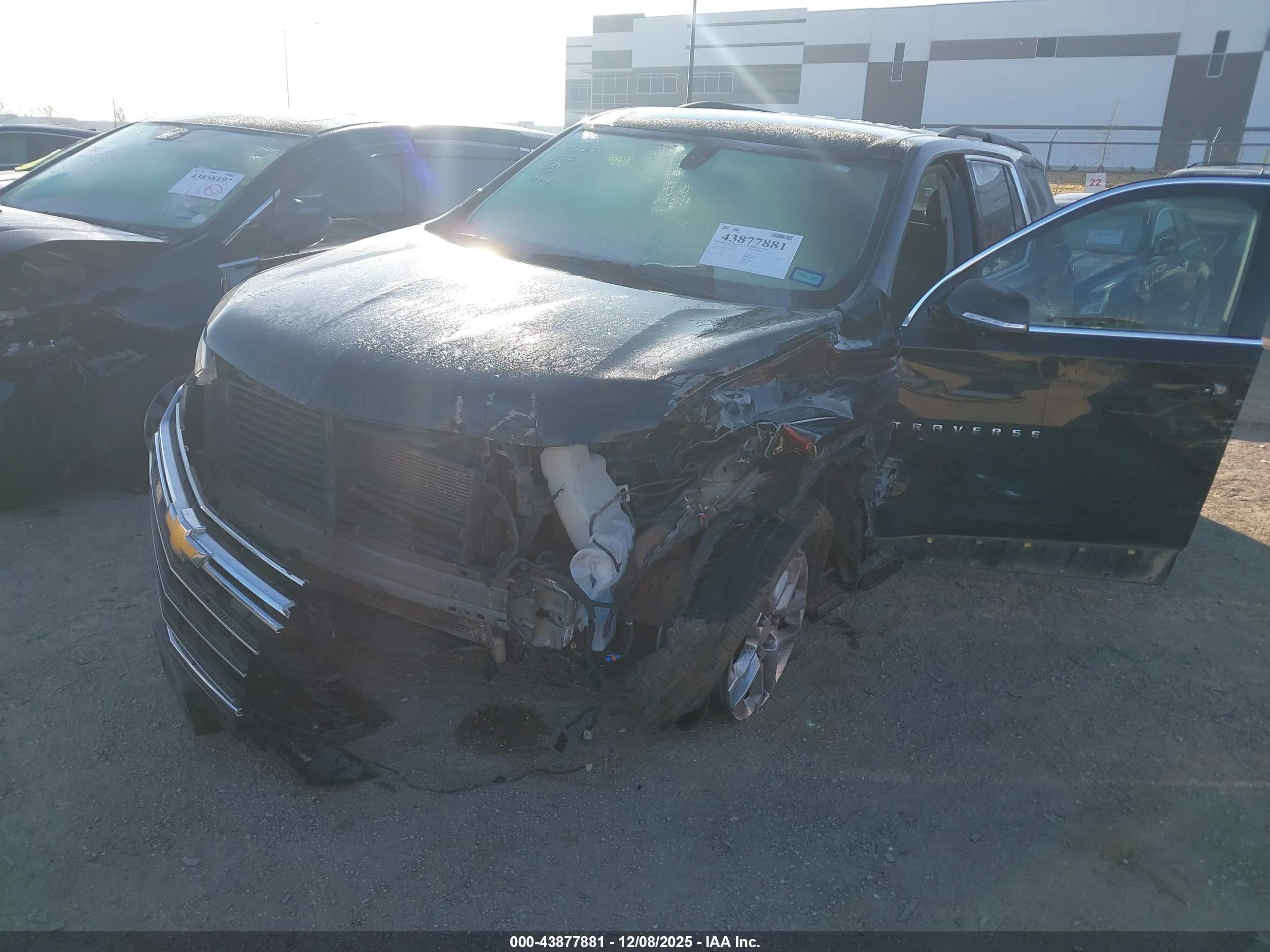 CHEVROLET TRAVERSE image 6