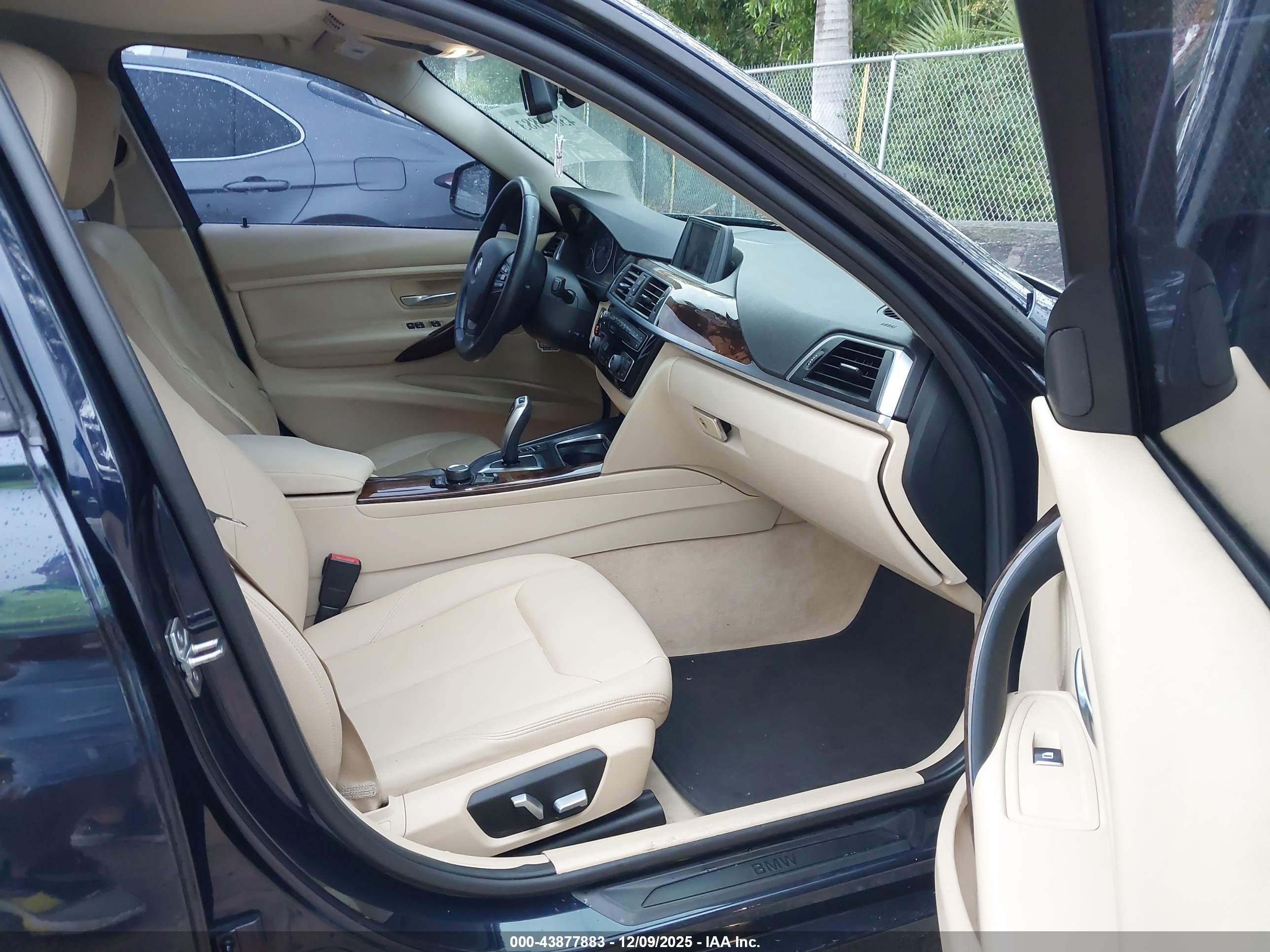 BMW 320I image 5