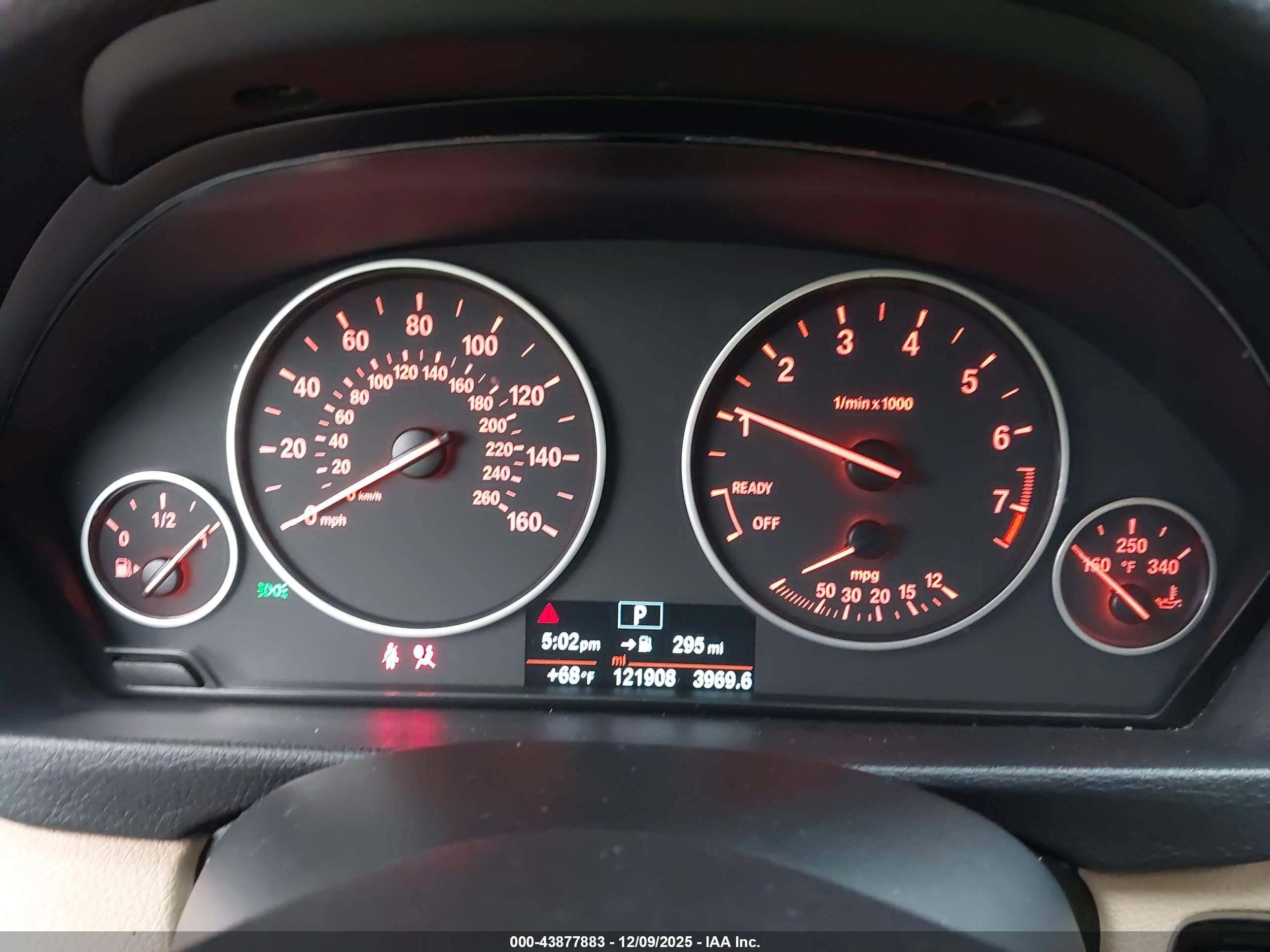BMW 320I image 7