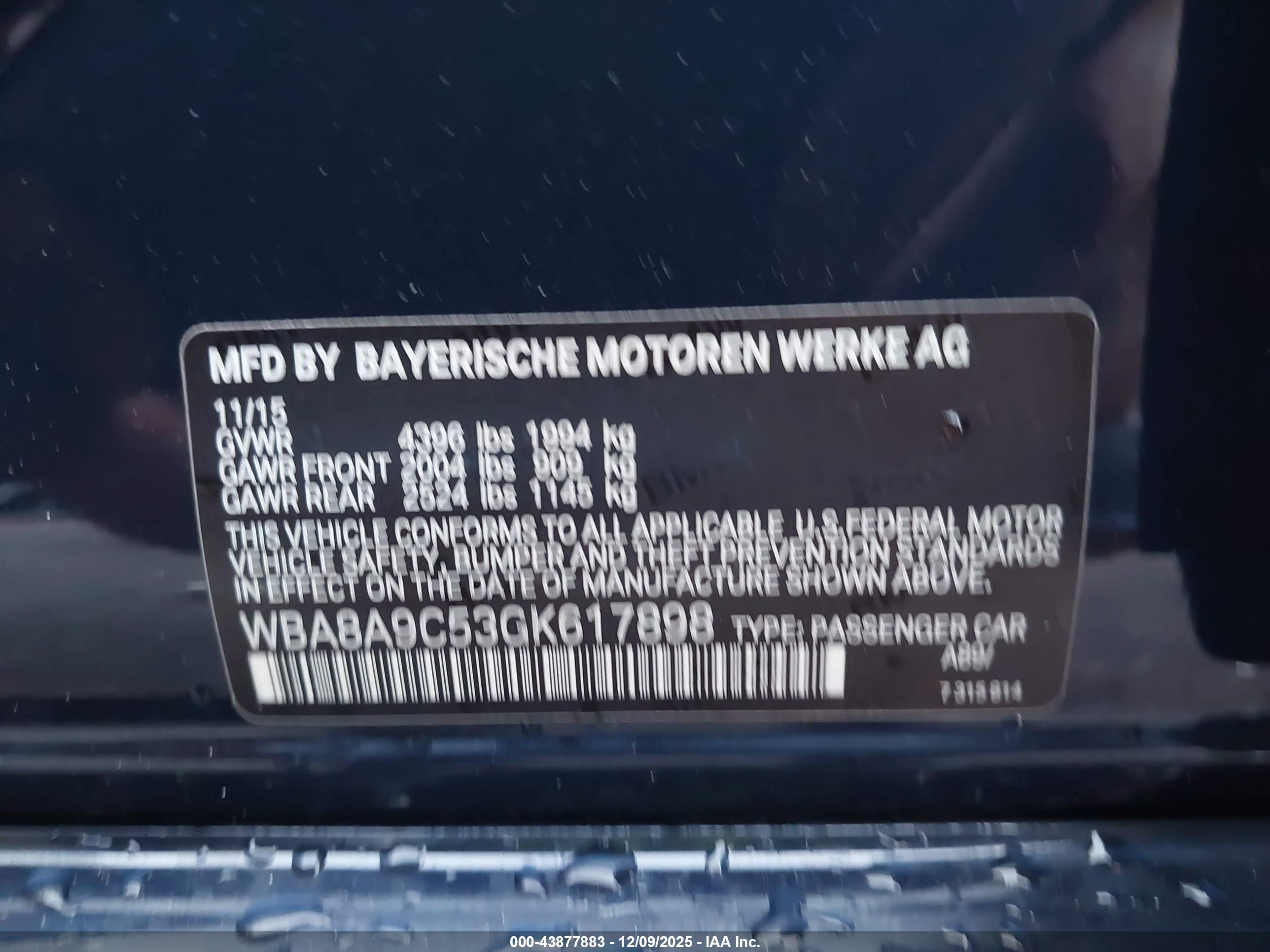 BMW 320I image 9