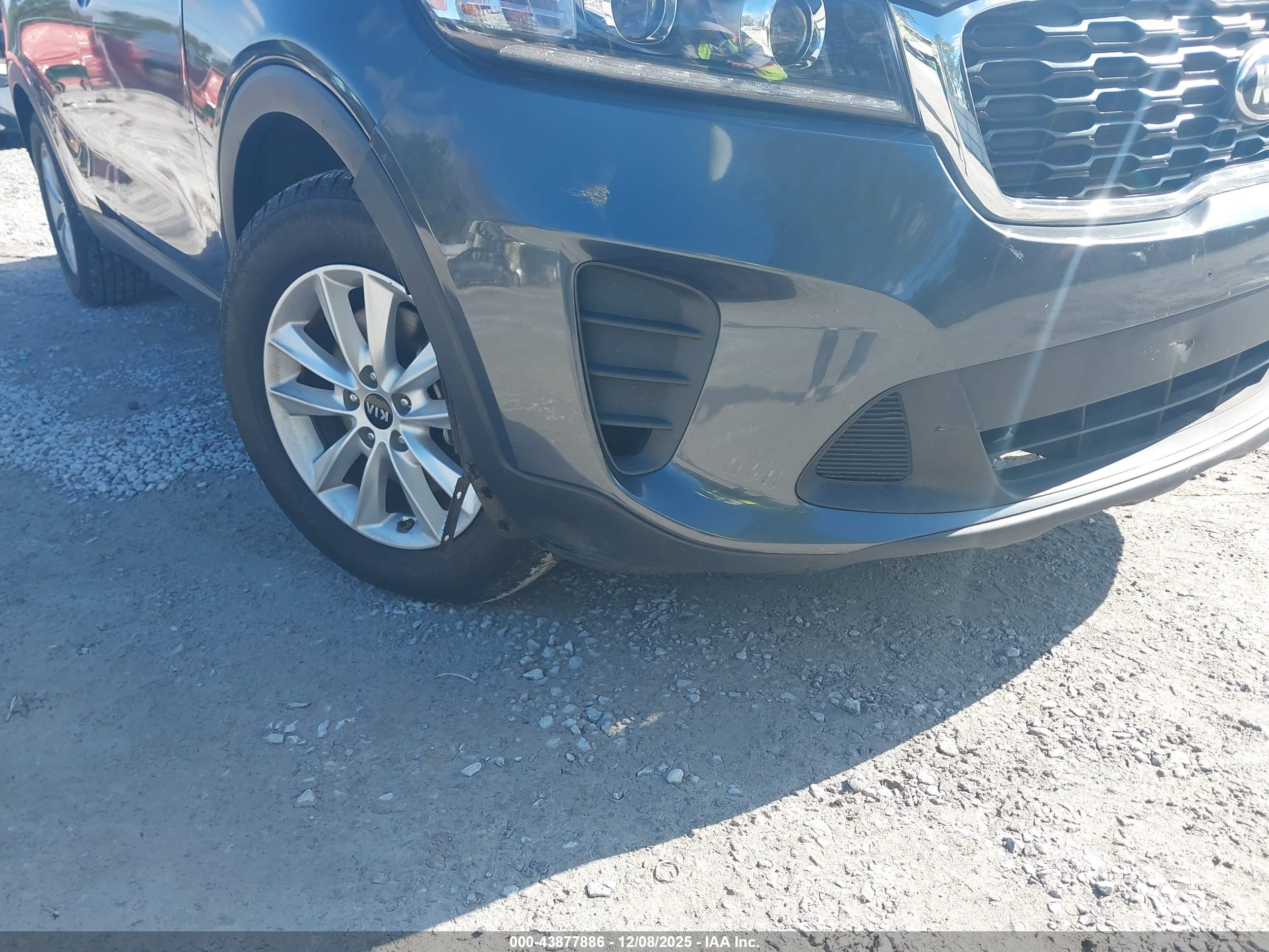 KIA SORENTO image 6