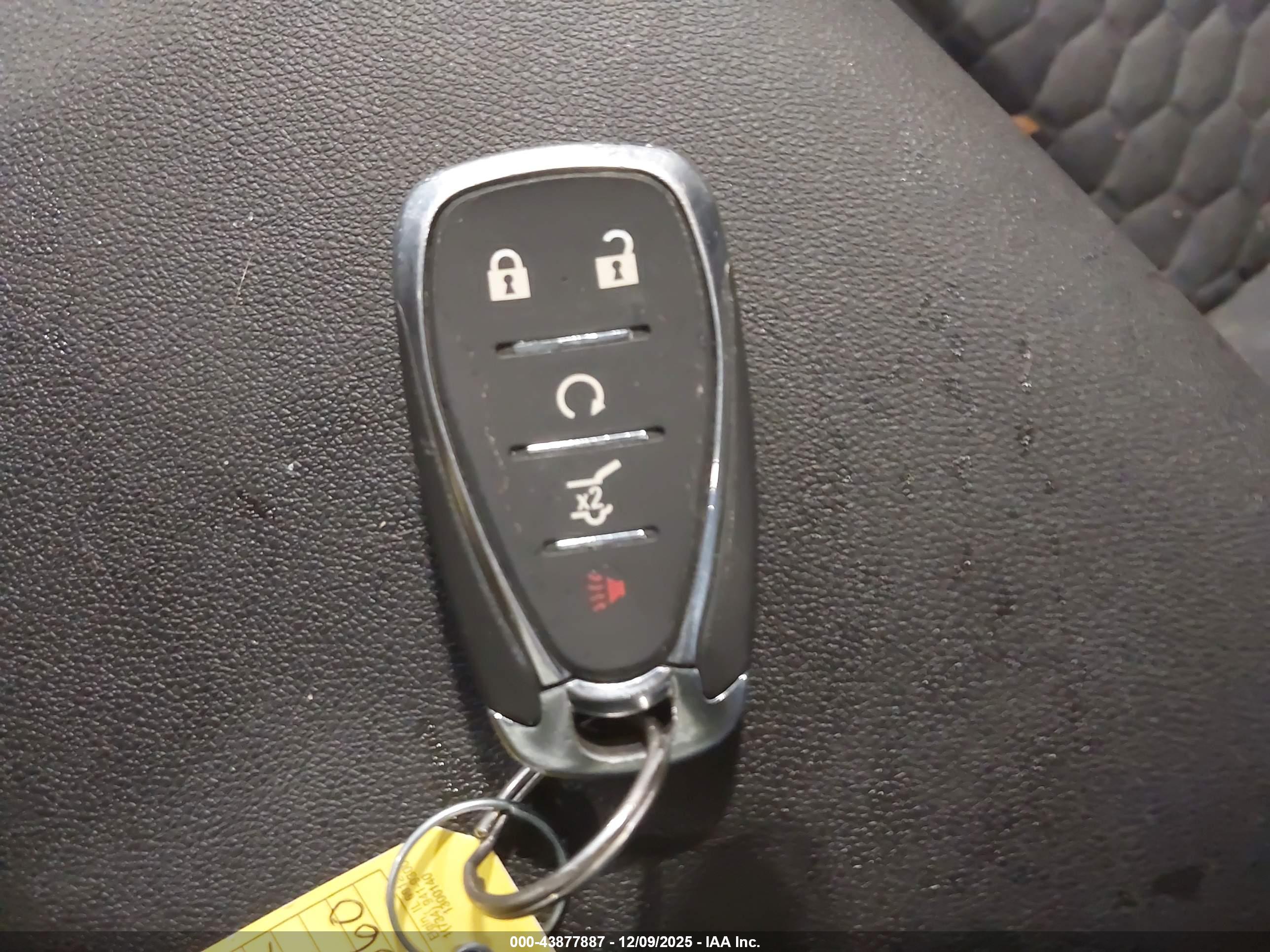 CHEVROLET EQUINOX image 11