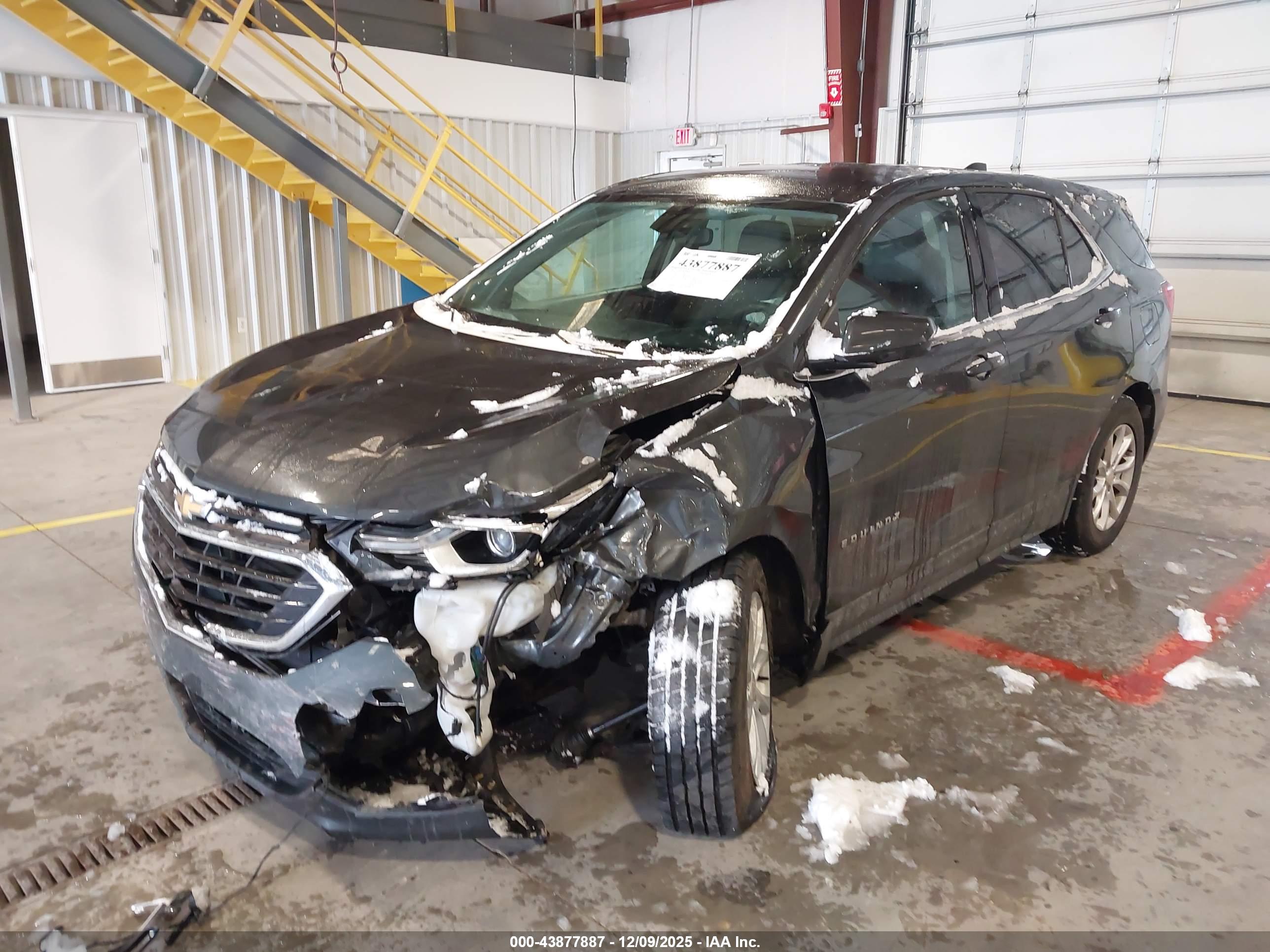 CHEVROLET EQUINOX image 2
