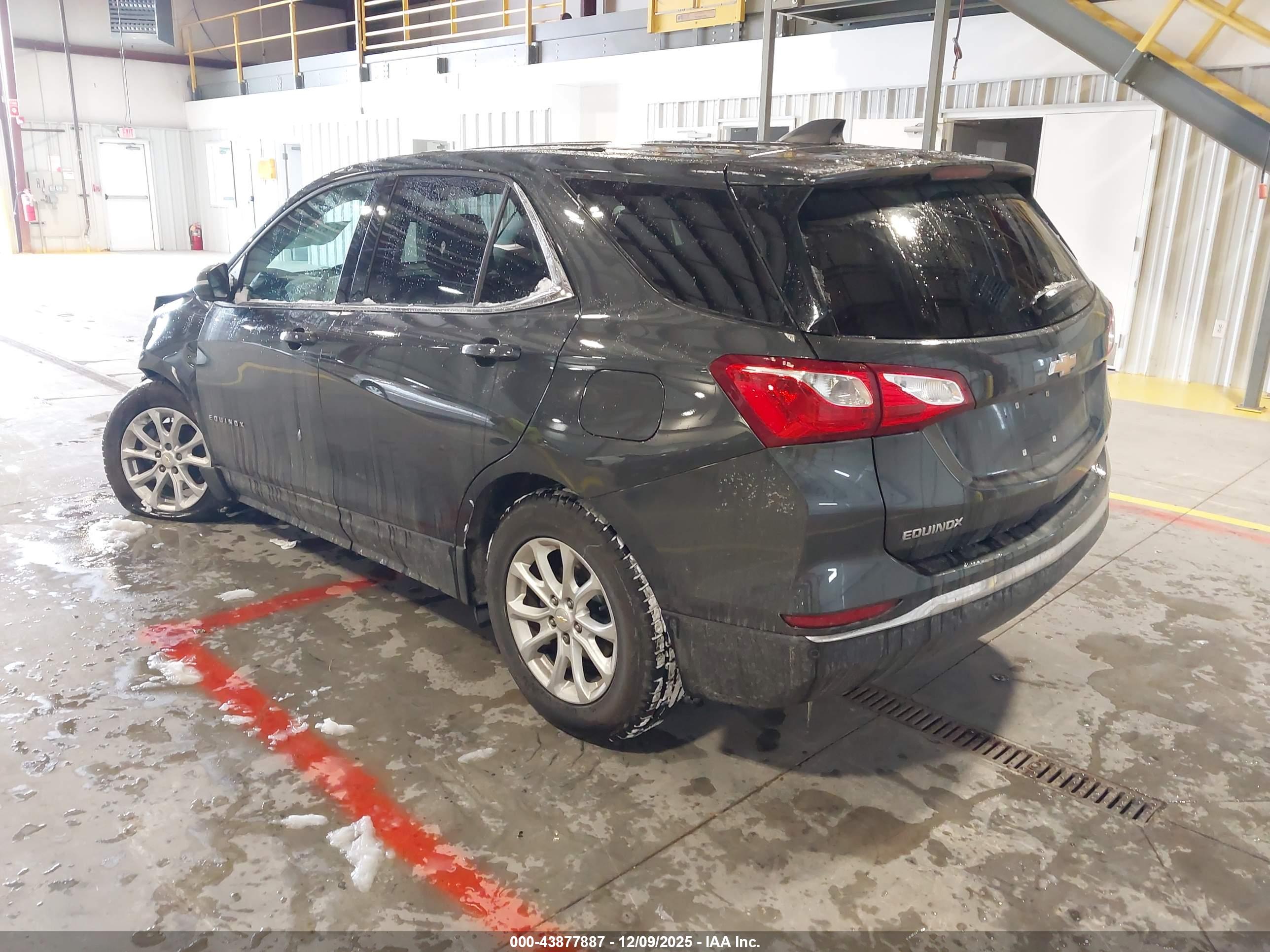 CHEVROLET EQUINOX image 3