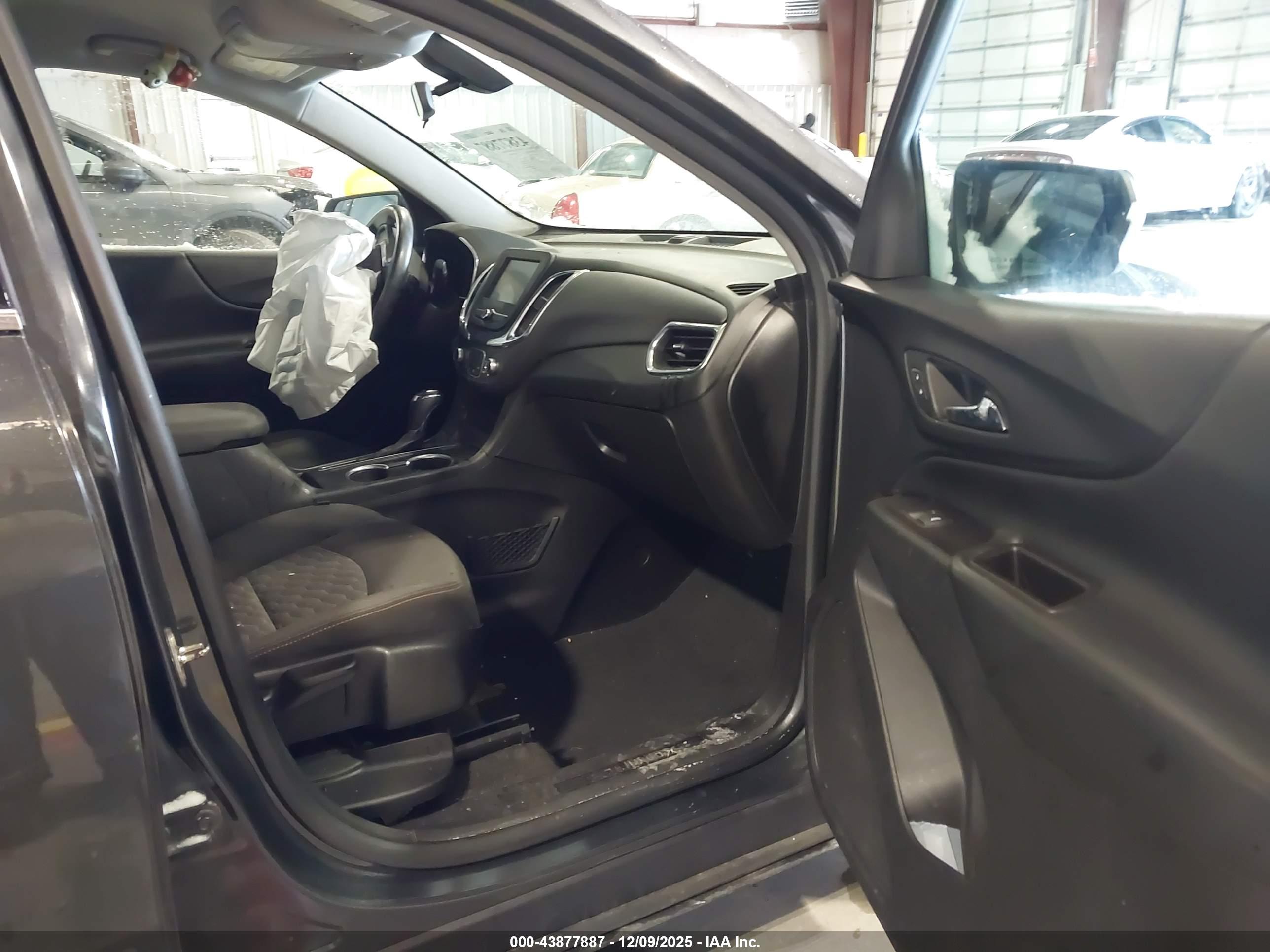 CHEVROLET EQUINOX image 5