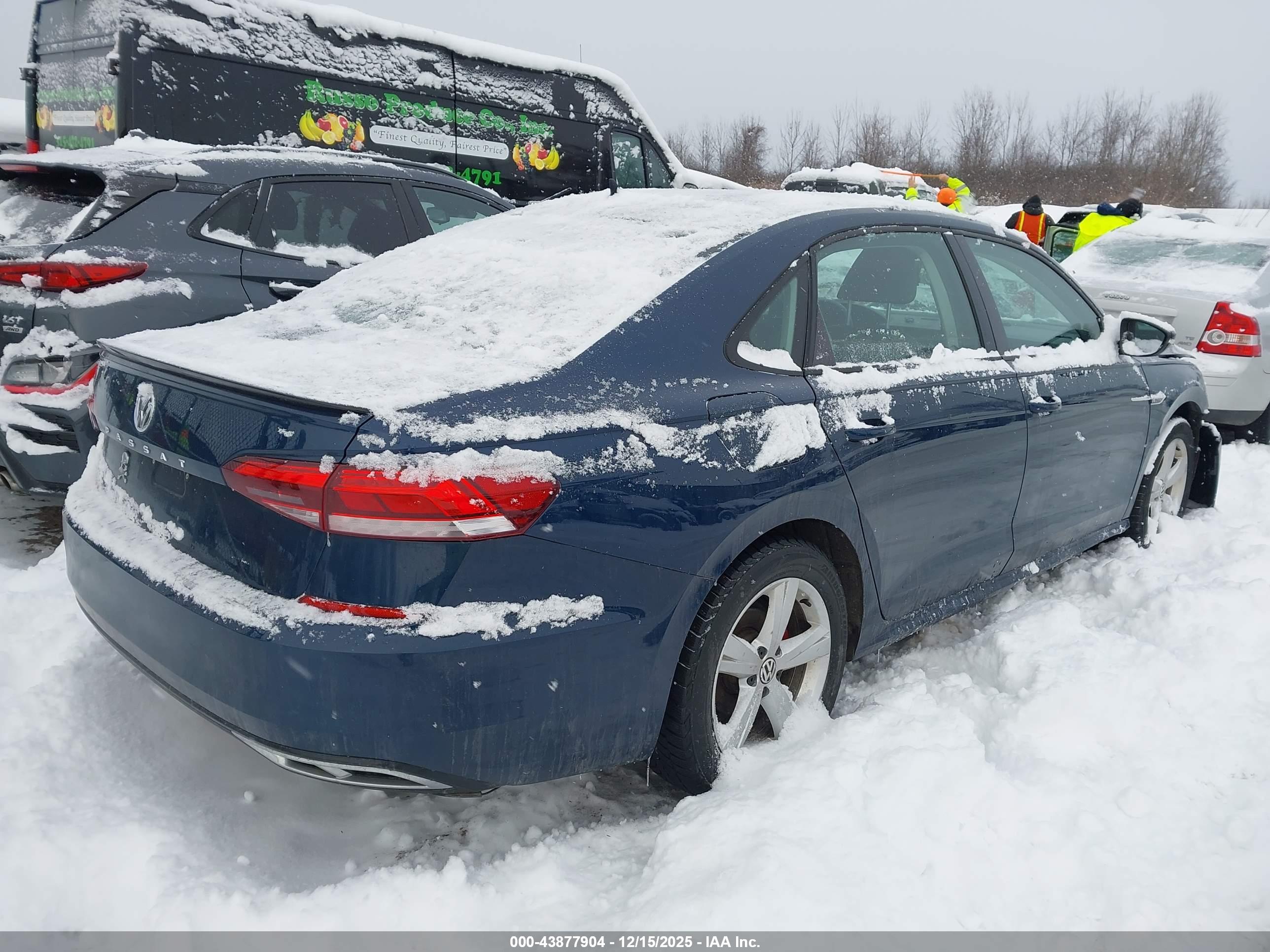 VOLKSWAGEN PASSAT image 4