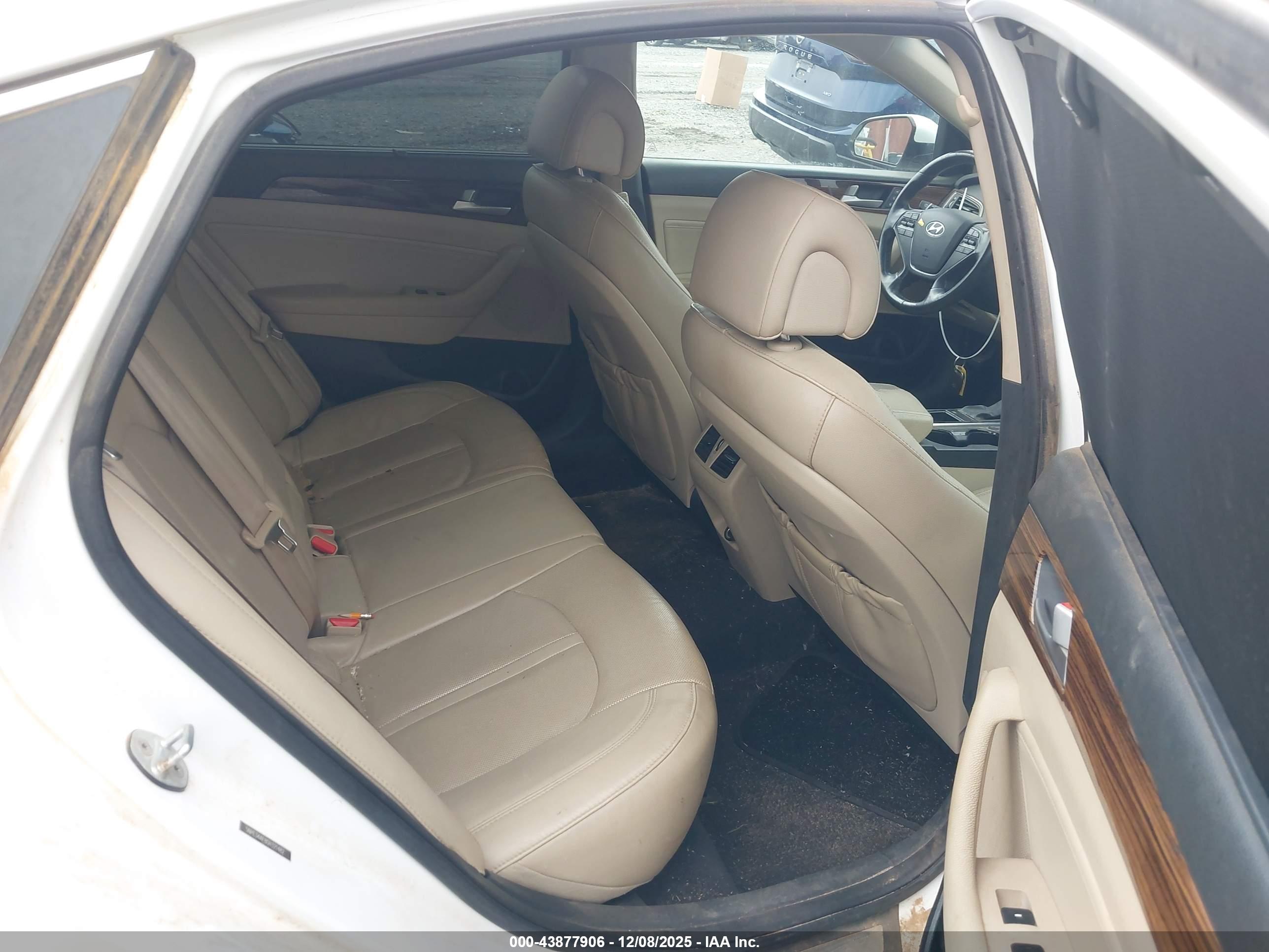HYUNDAI SONATA image 8