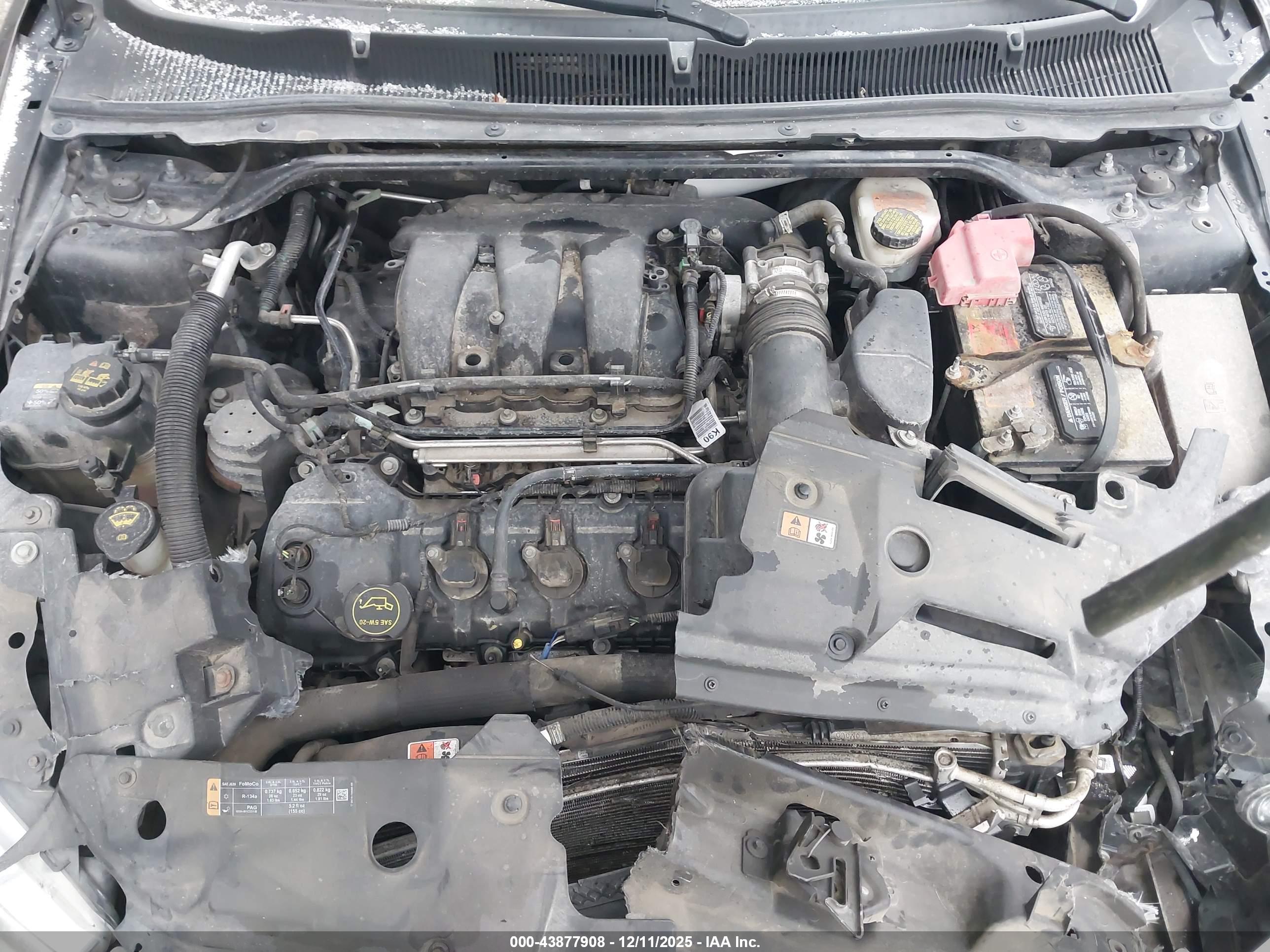 FORD TAURUS image 10