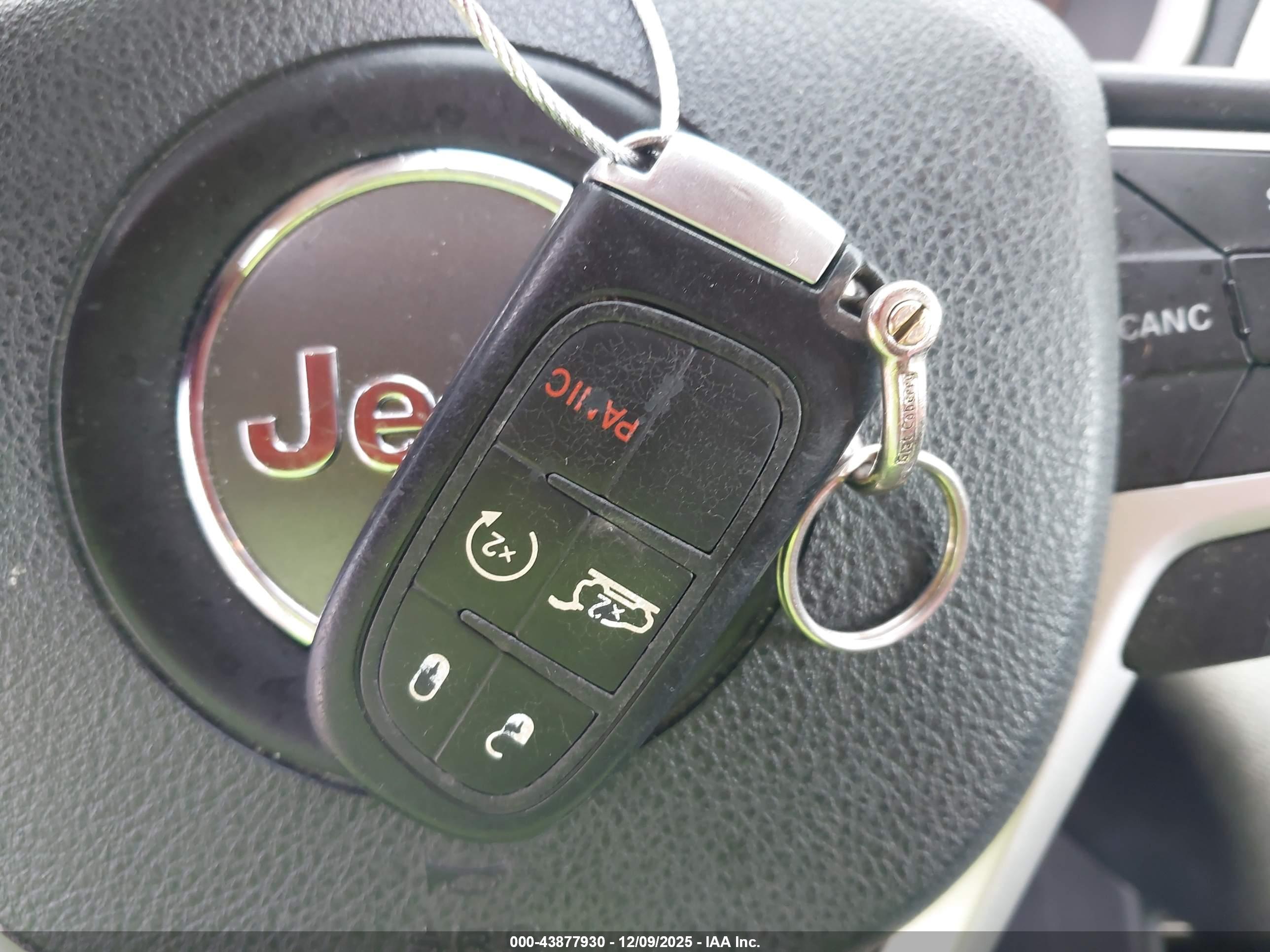 JEEP CHEROKEE image 11
