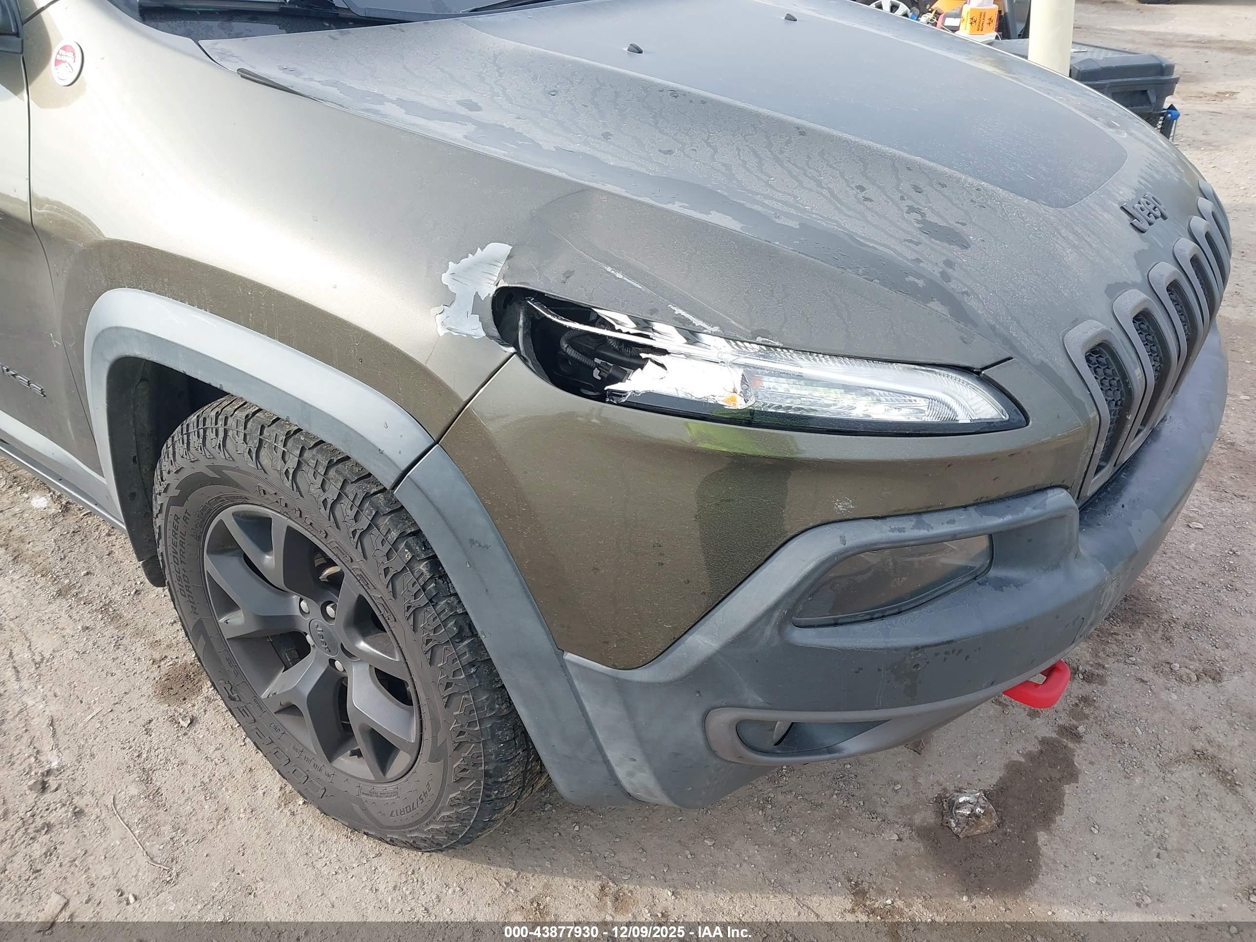 JEEP CHEROKEE image 6